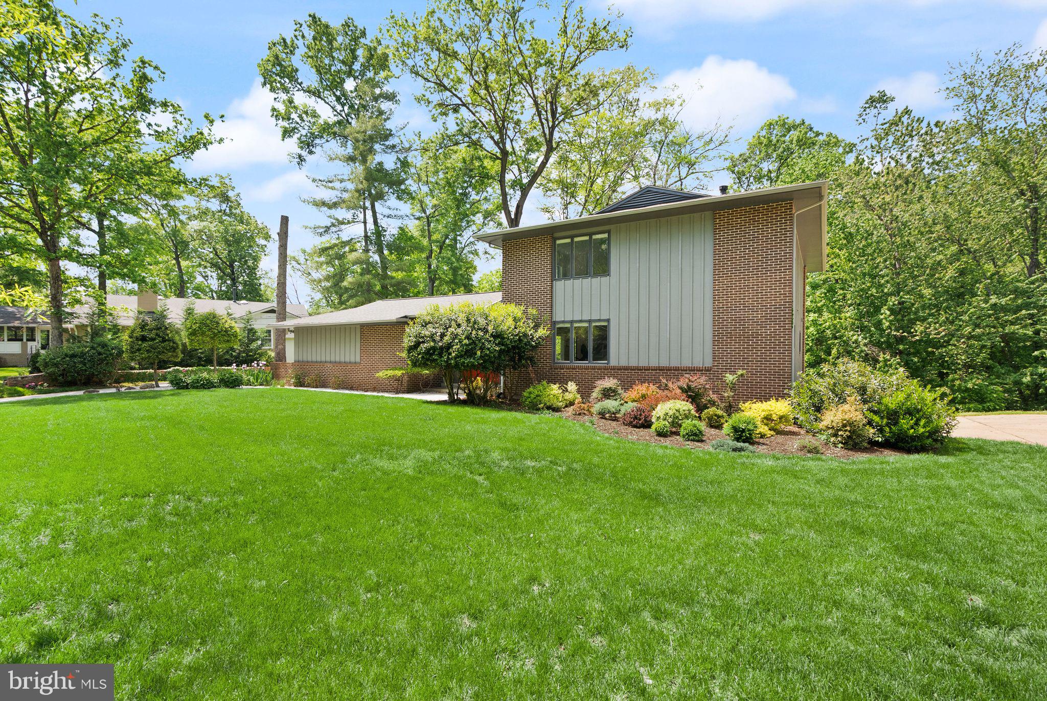 TANTALLON ON THE POTOMAC - Residential