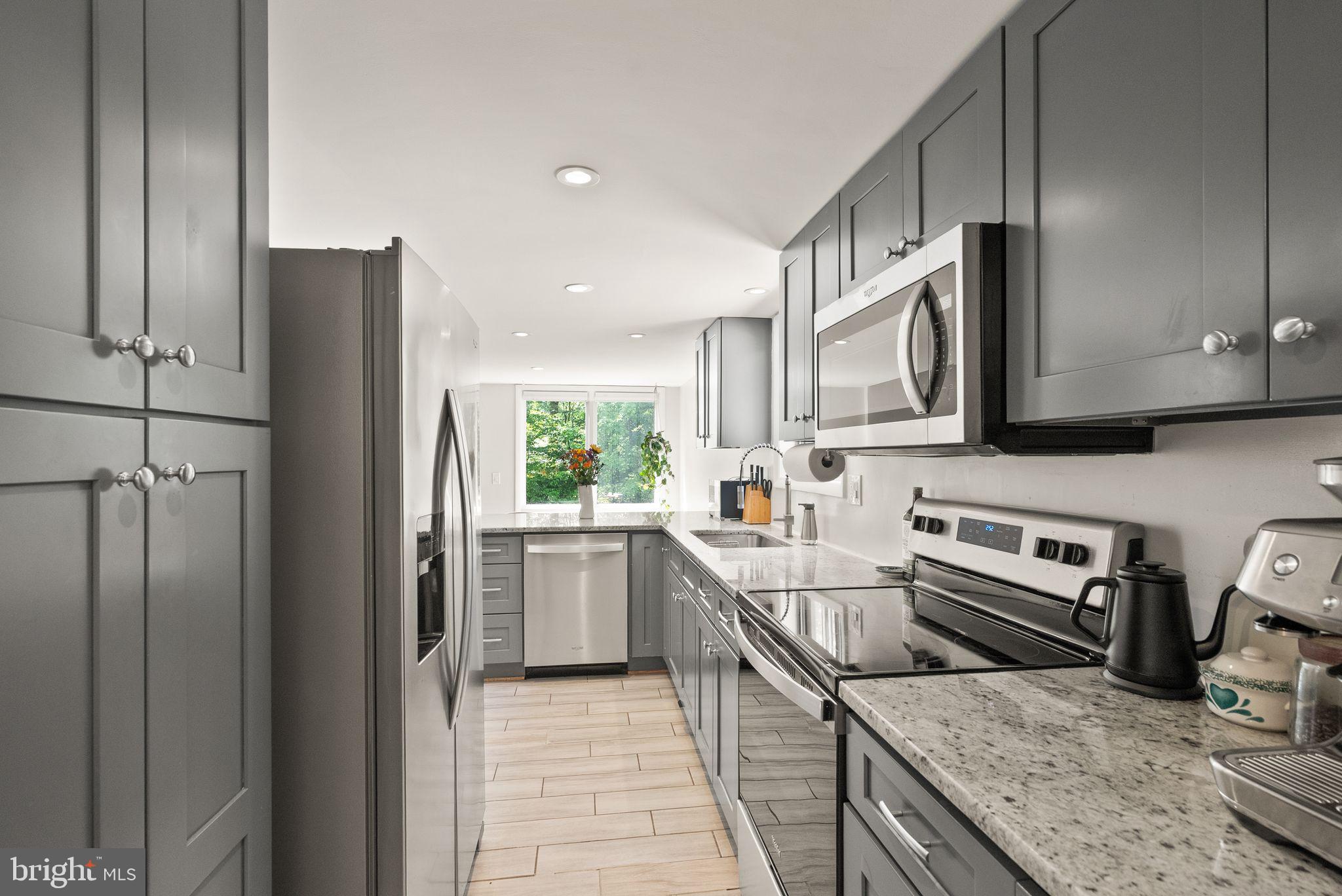 TANTALLON ON THE POTOMAC - Residential