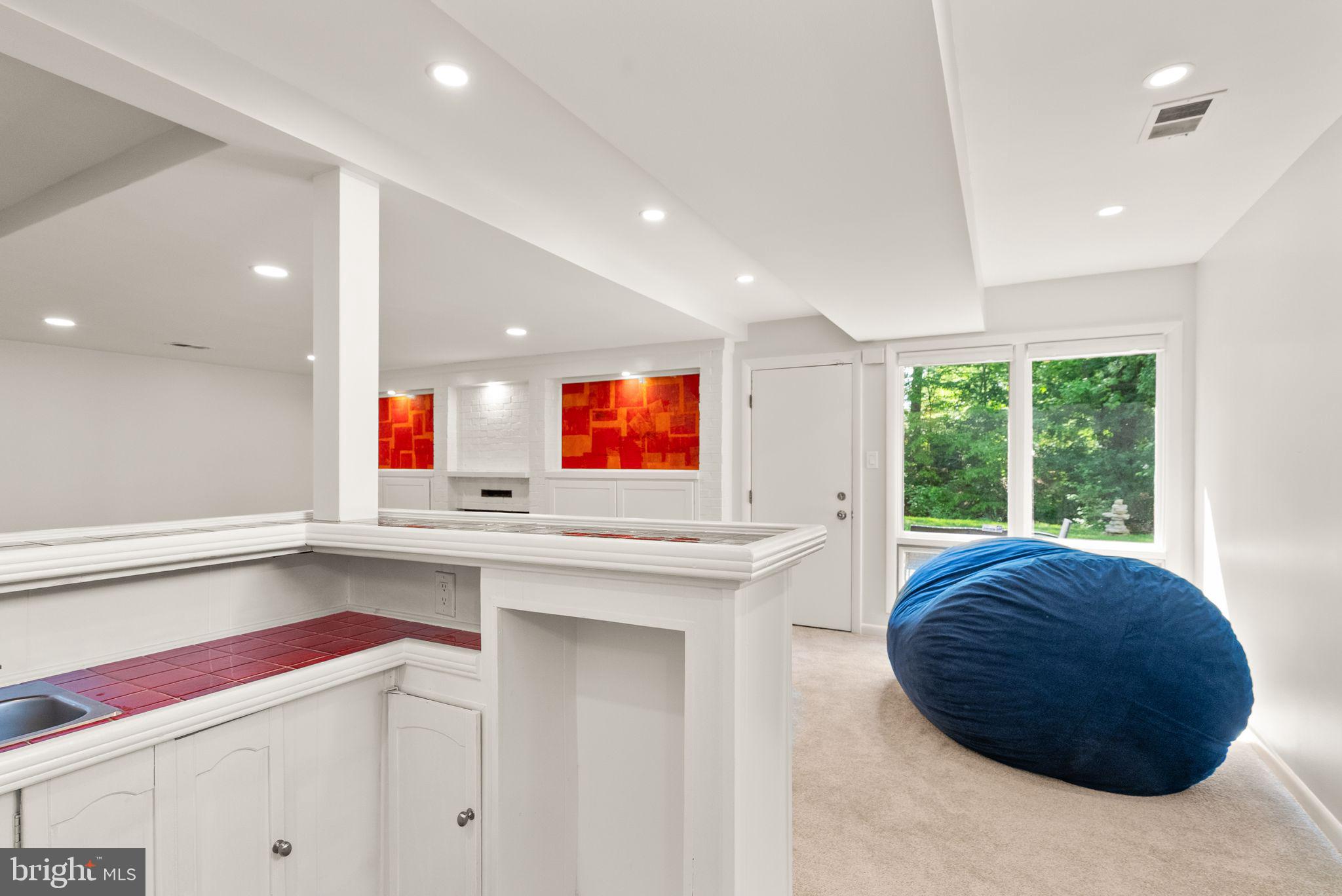 TANTALLON ON THE POTOMAC - Residential