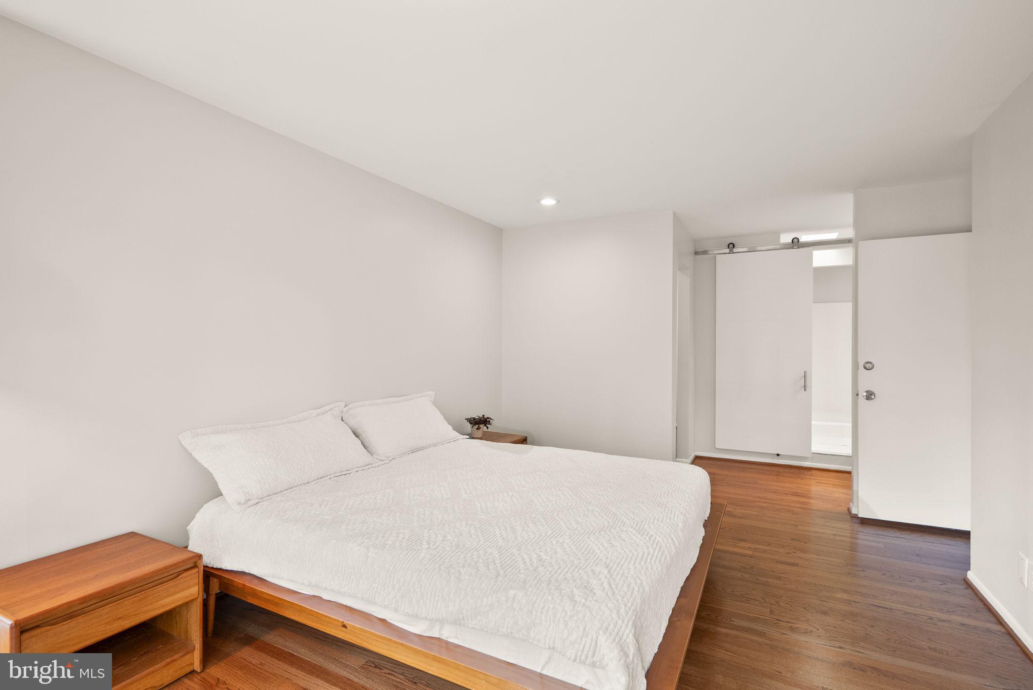 TANTALLON ON THE POTOMAC - Residential