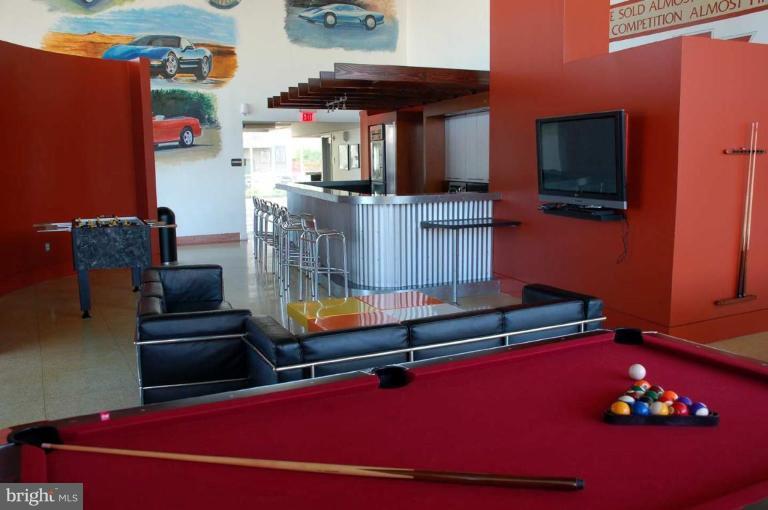 ARTS DISTRICT - Residential Lease