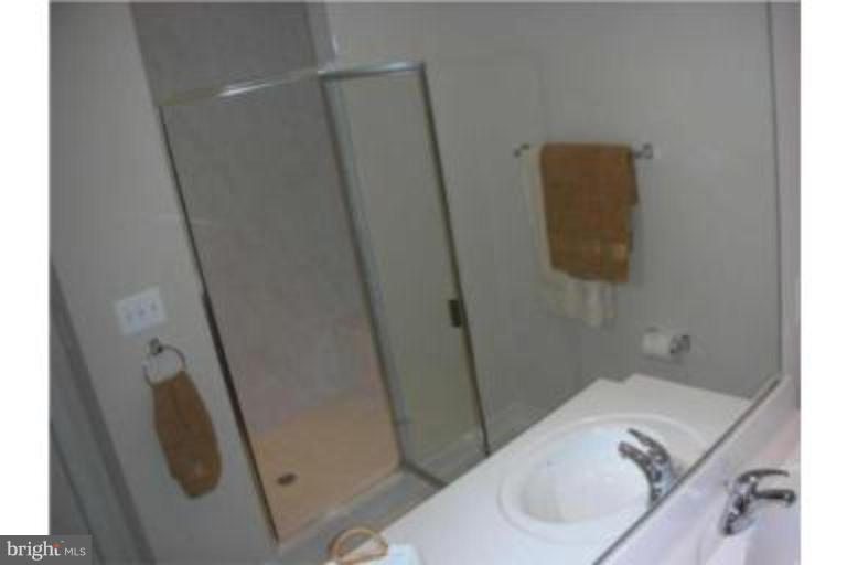 ARTS DISTRICT - Residential Lease