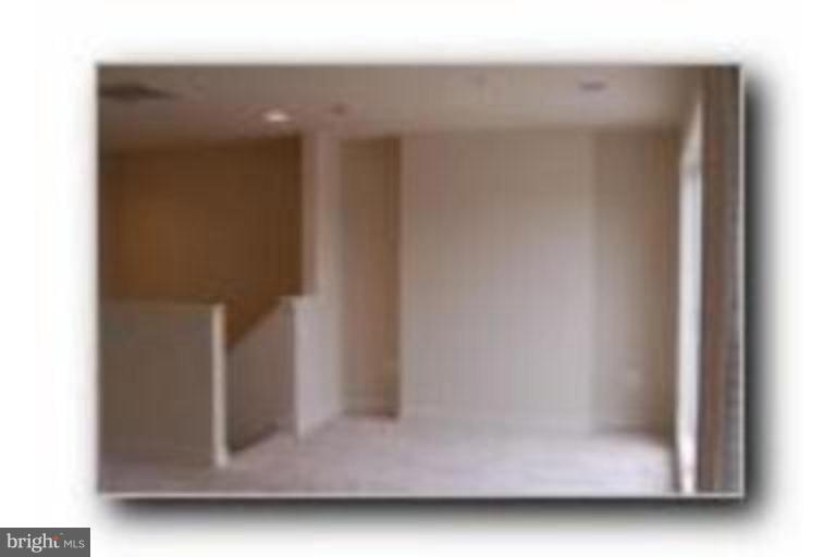 ARTS DISTRICT - Residential Lease