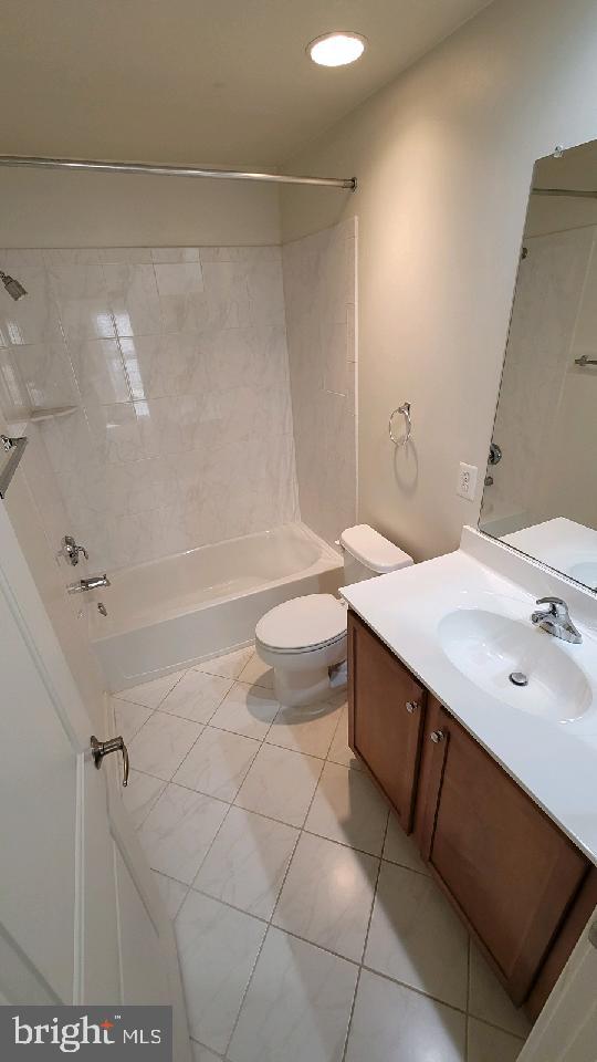 ARTS DISTRICT - Residential Lease