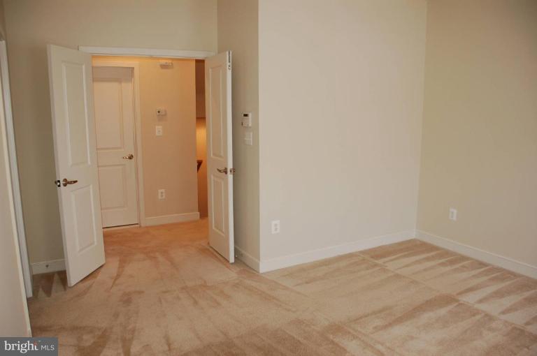 ARTS DISTRICT - Residential Lease