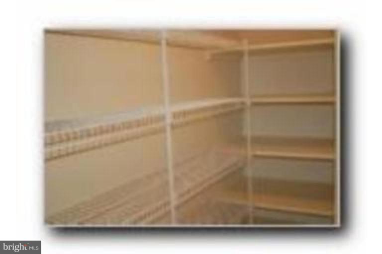 ARTS DISTRICT - Residential Lease