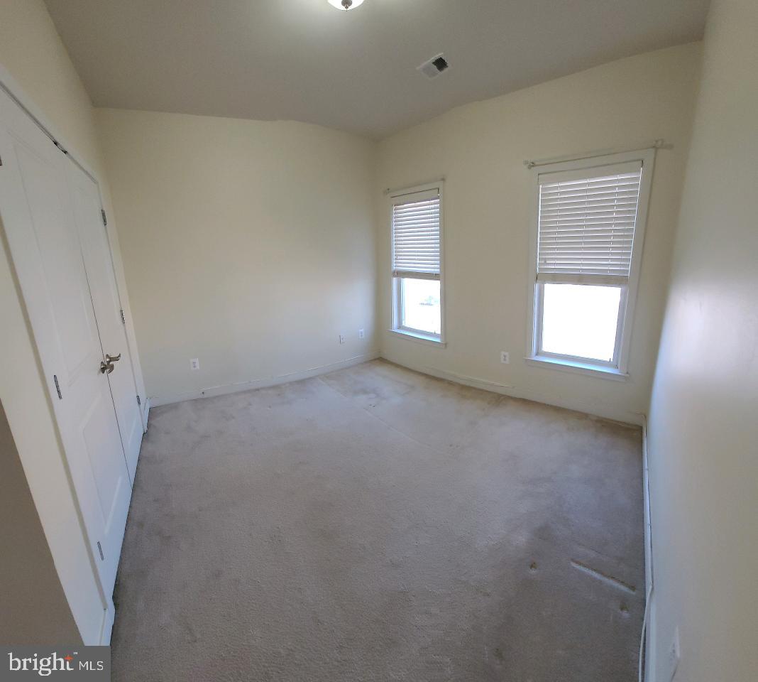 ARTS DISTRICT - Residential Lease