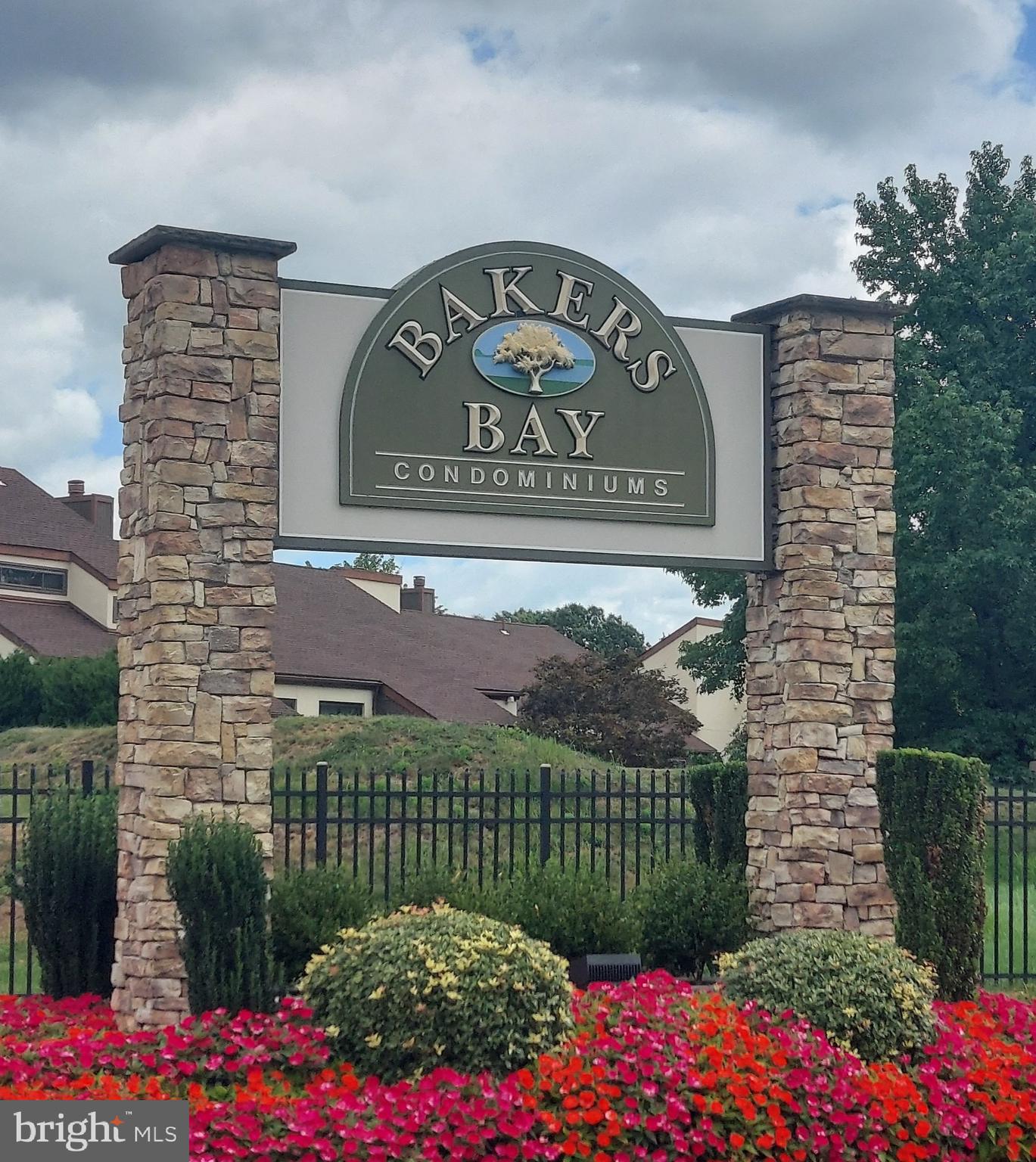 BAKERS BAY CONDOMINIUMS - Residential