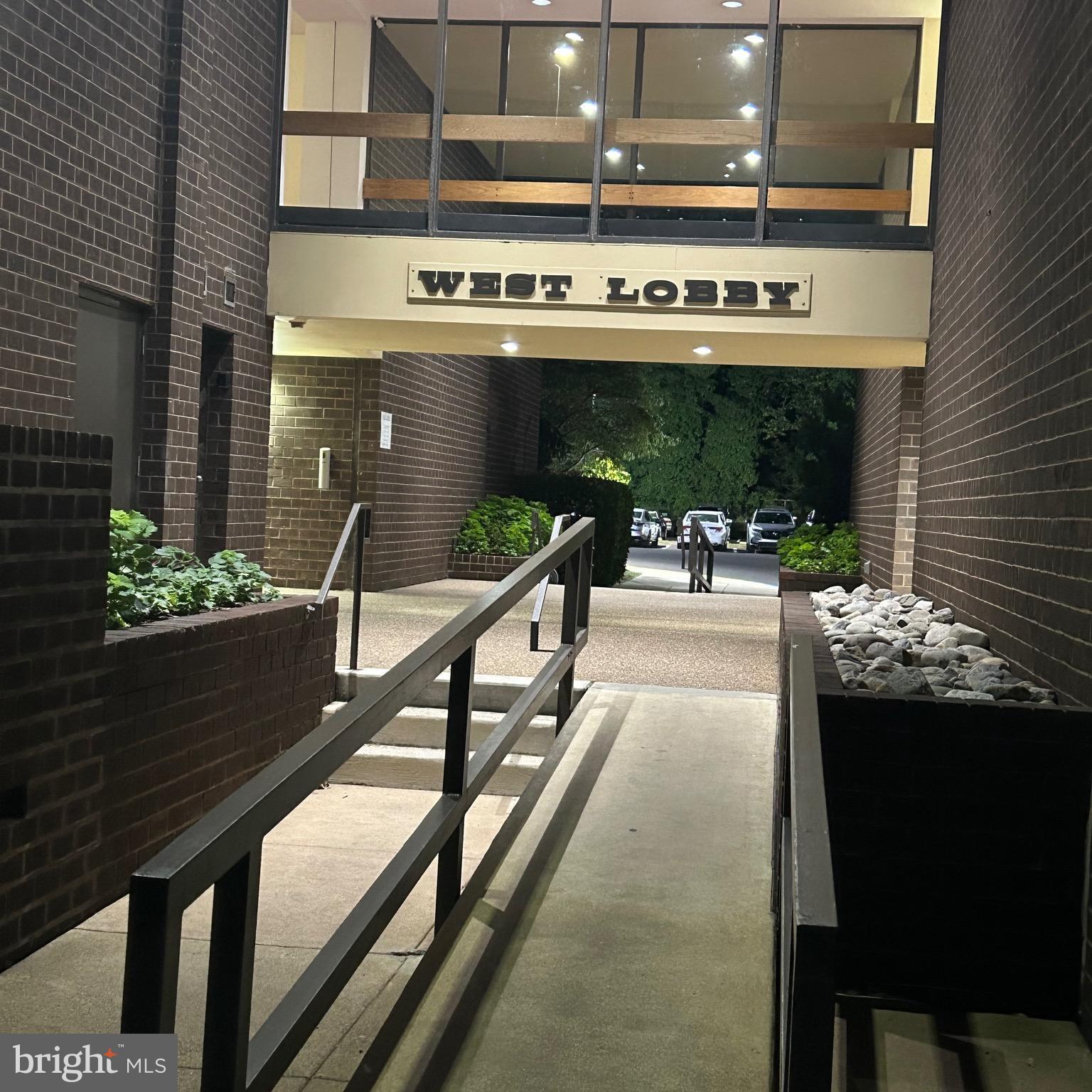 BAKERS BAY CONDOMINIUMS - Residential