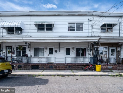 Townhouse For Sale - 639-641 W Coal Street<br/> SHENANDOAH, PA 17976