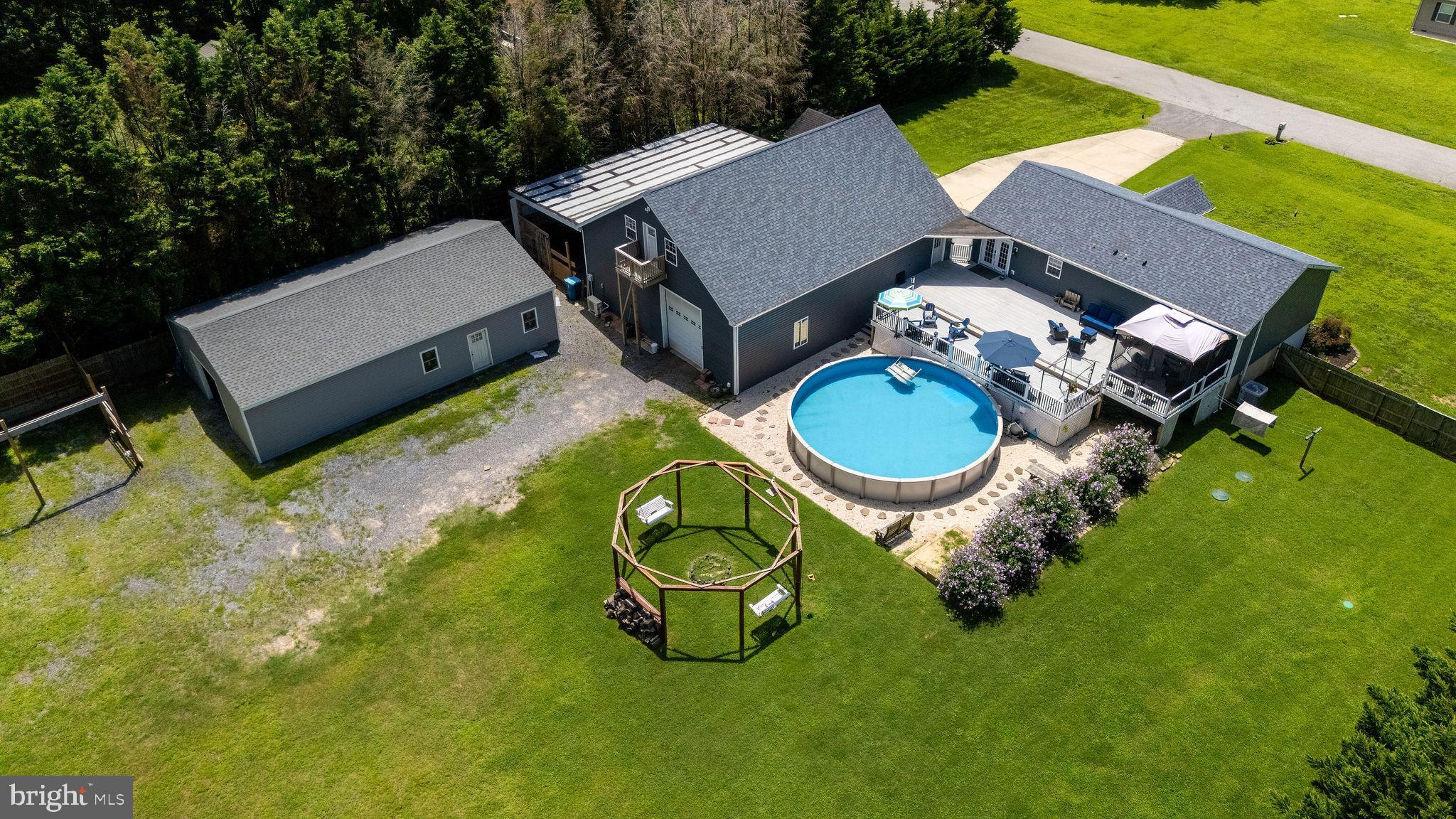 125 DICKENS LANE