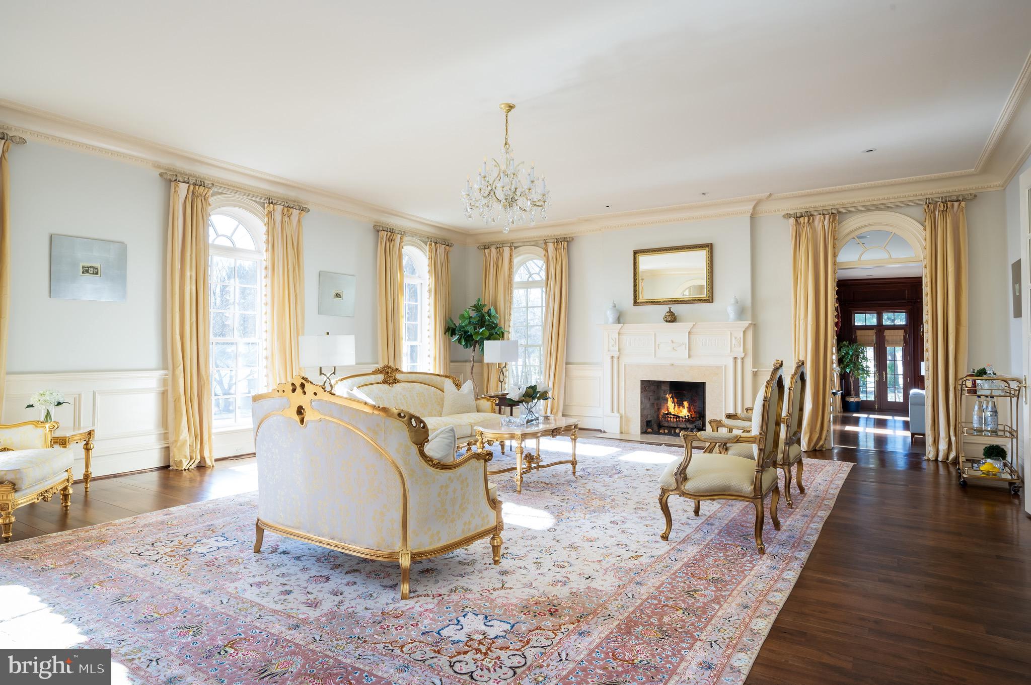 SADDLE RIDGE - Residential