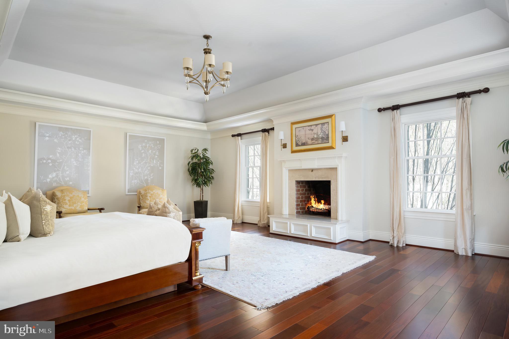 SADDLE RIDGE - Residential