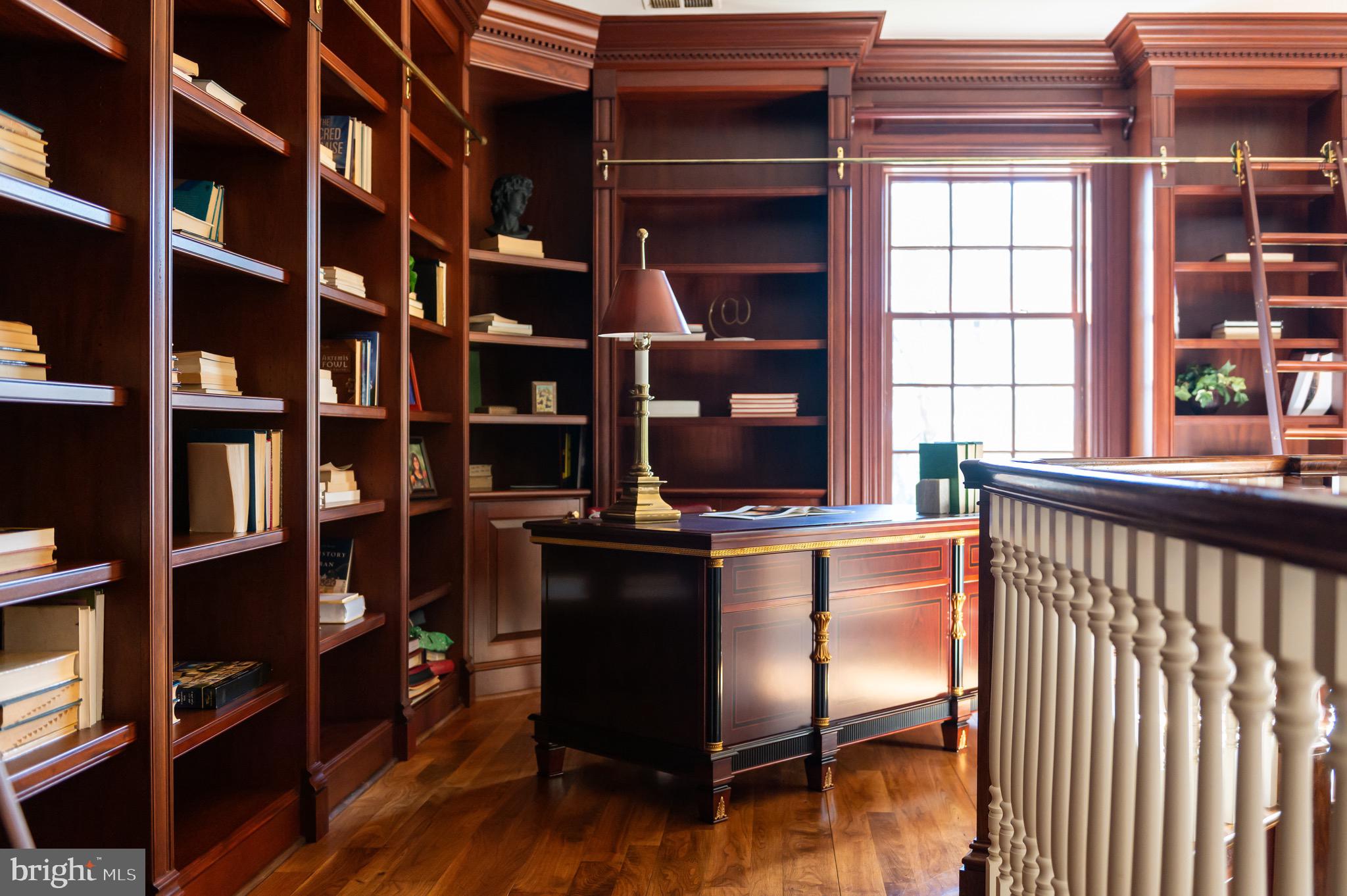 SADDLE RIDGE - Residential