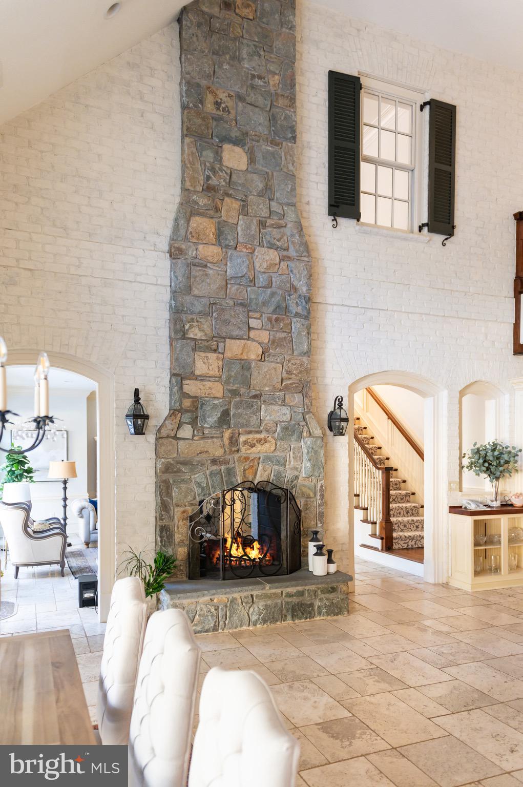 SADDLE RIDGE - Residential