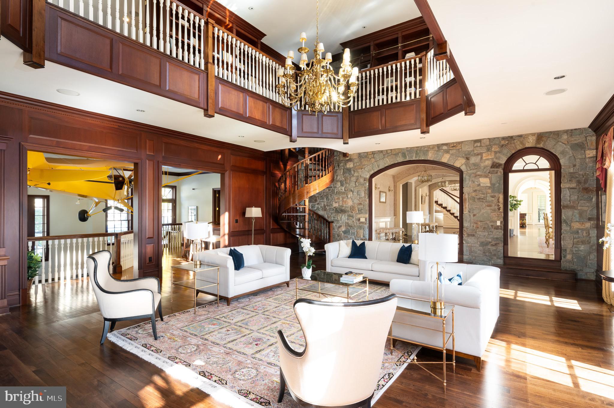 SADDLE RIDGE - Residential