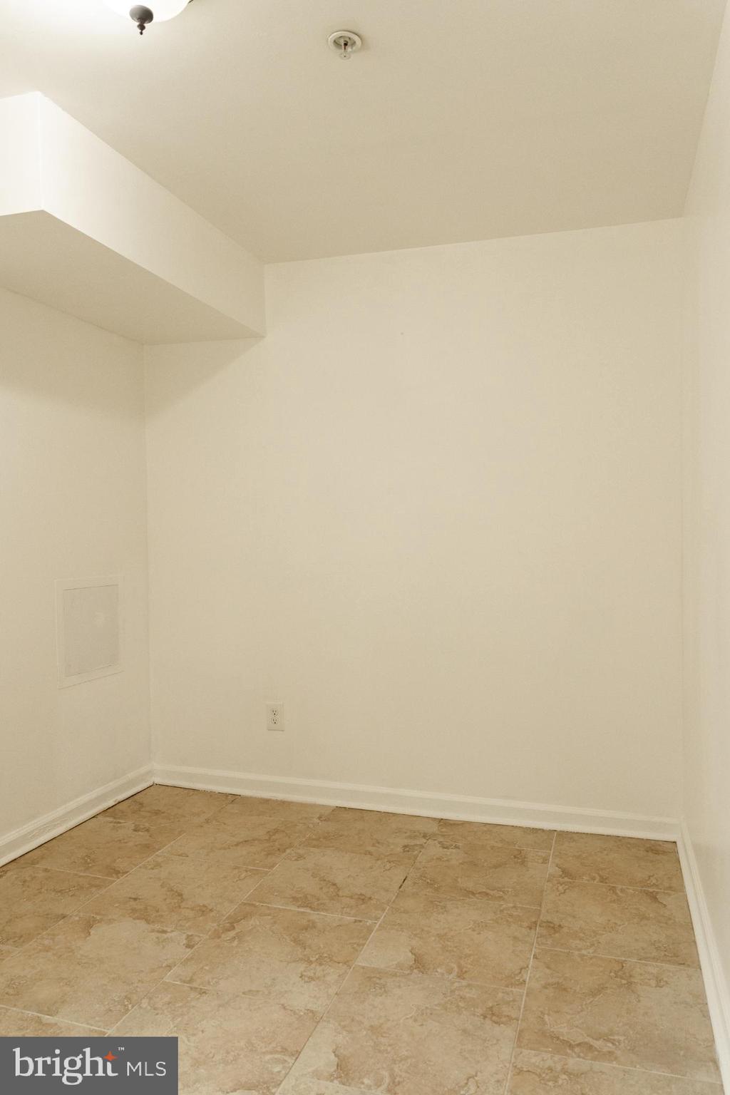 NORTH CENTRAL - Residential Lease