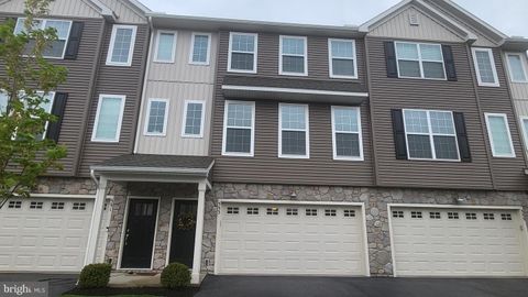 553 BROOK SHIRE COURT MECHANICSBURG PA 17055