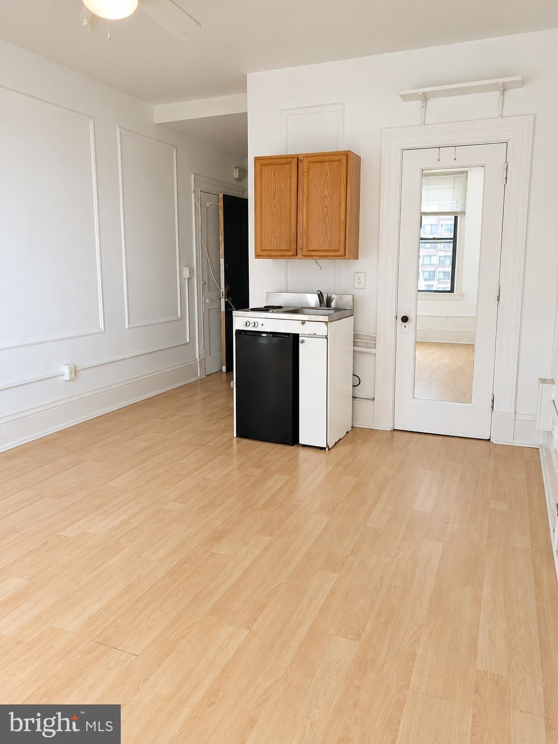 1324 LOCUST STREET 1120