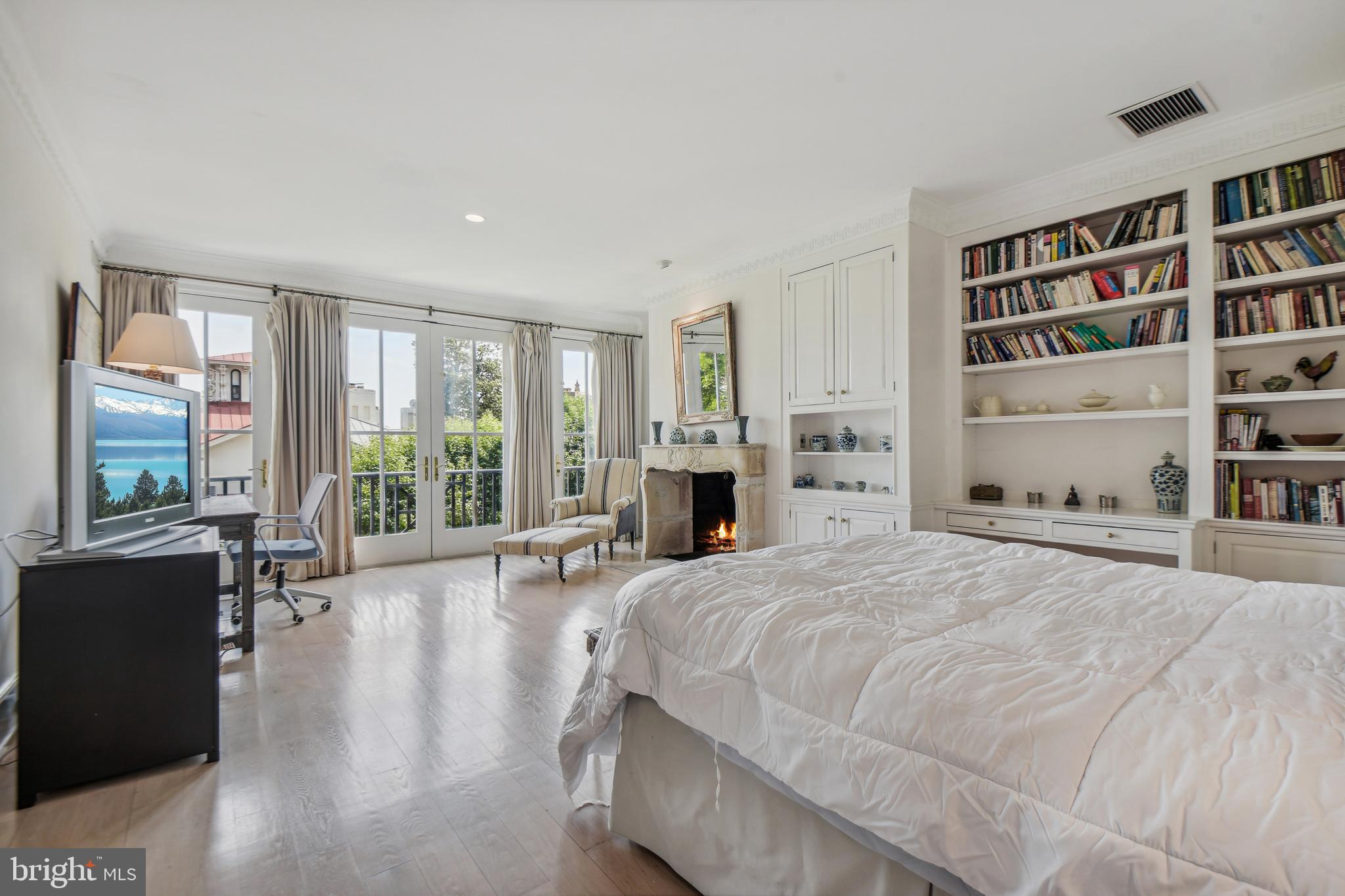GEORGETOWN - Residential