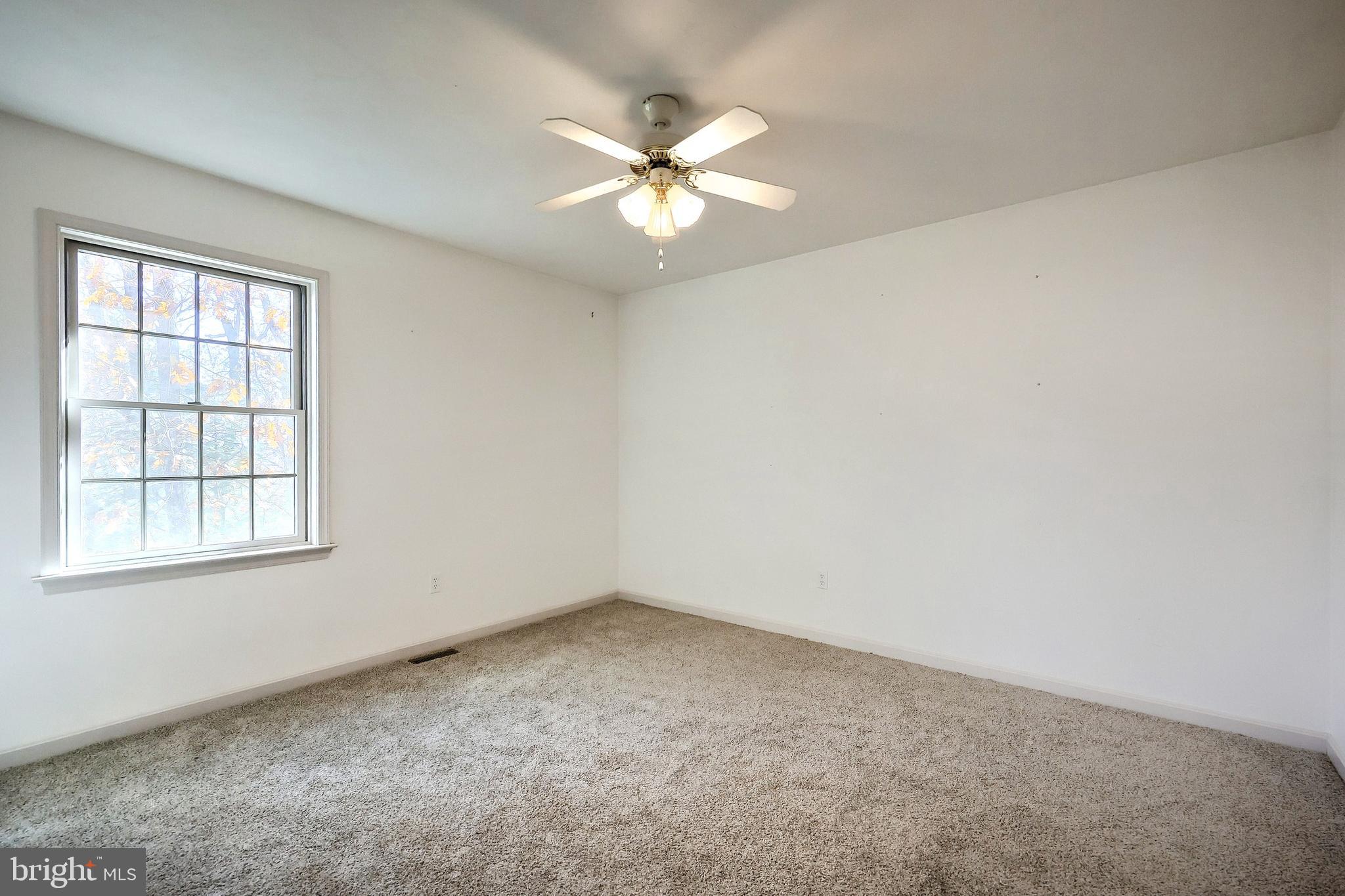 SCARLET OAKS - Residential