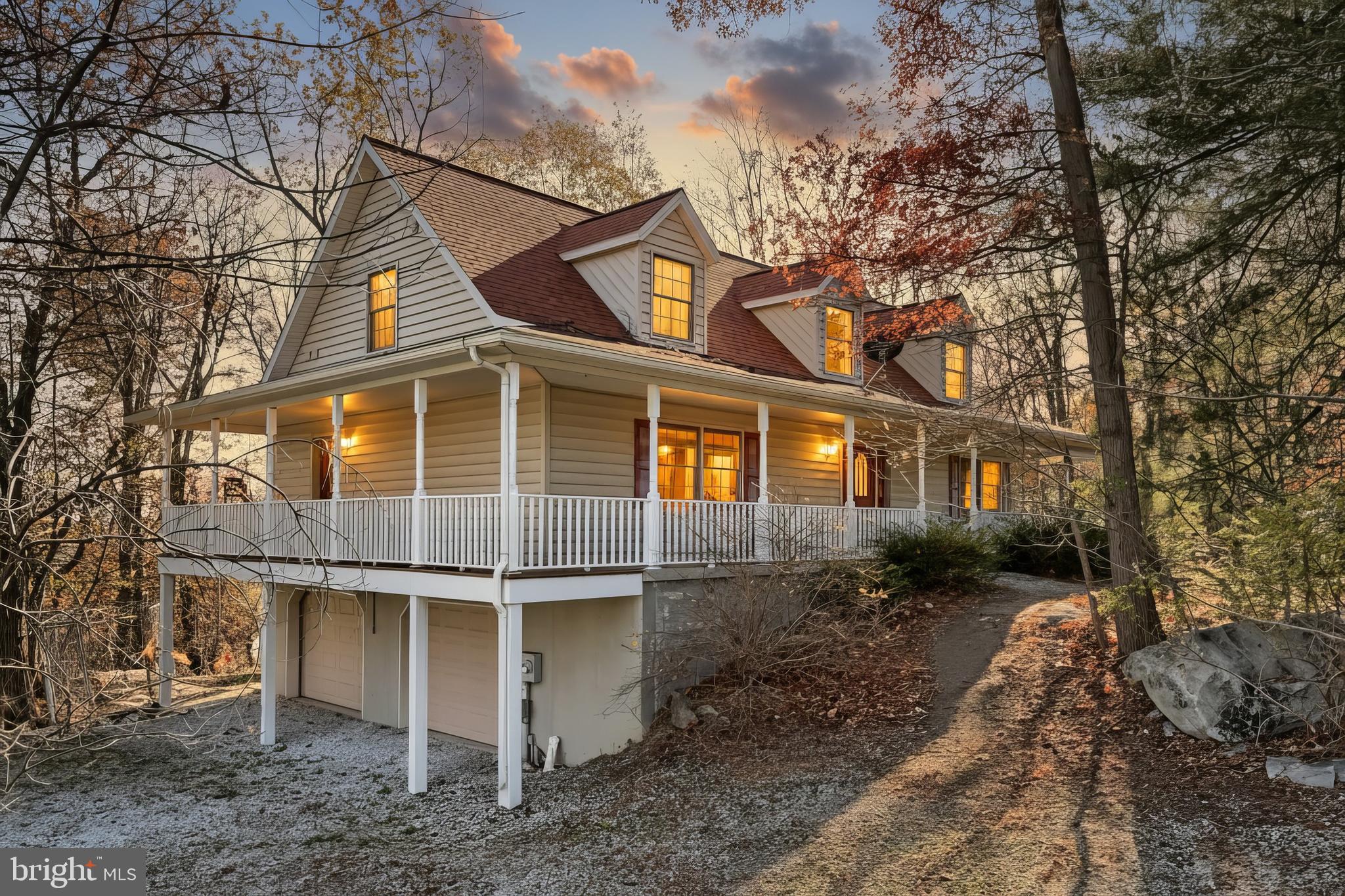 SCARLET OAKS - Residential