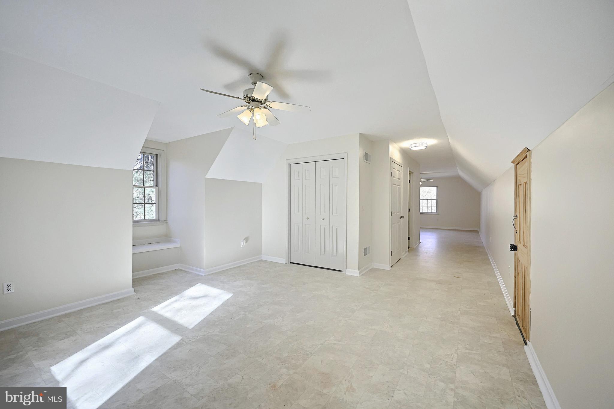 SCARLET OAKS - Residential