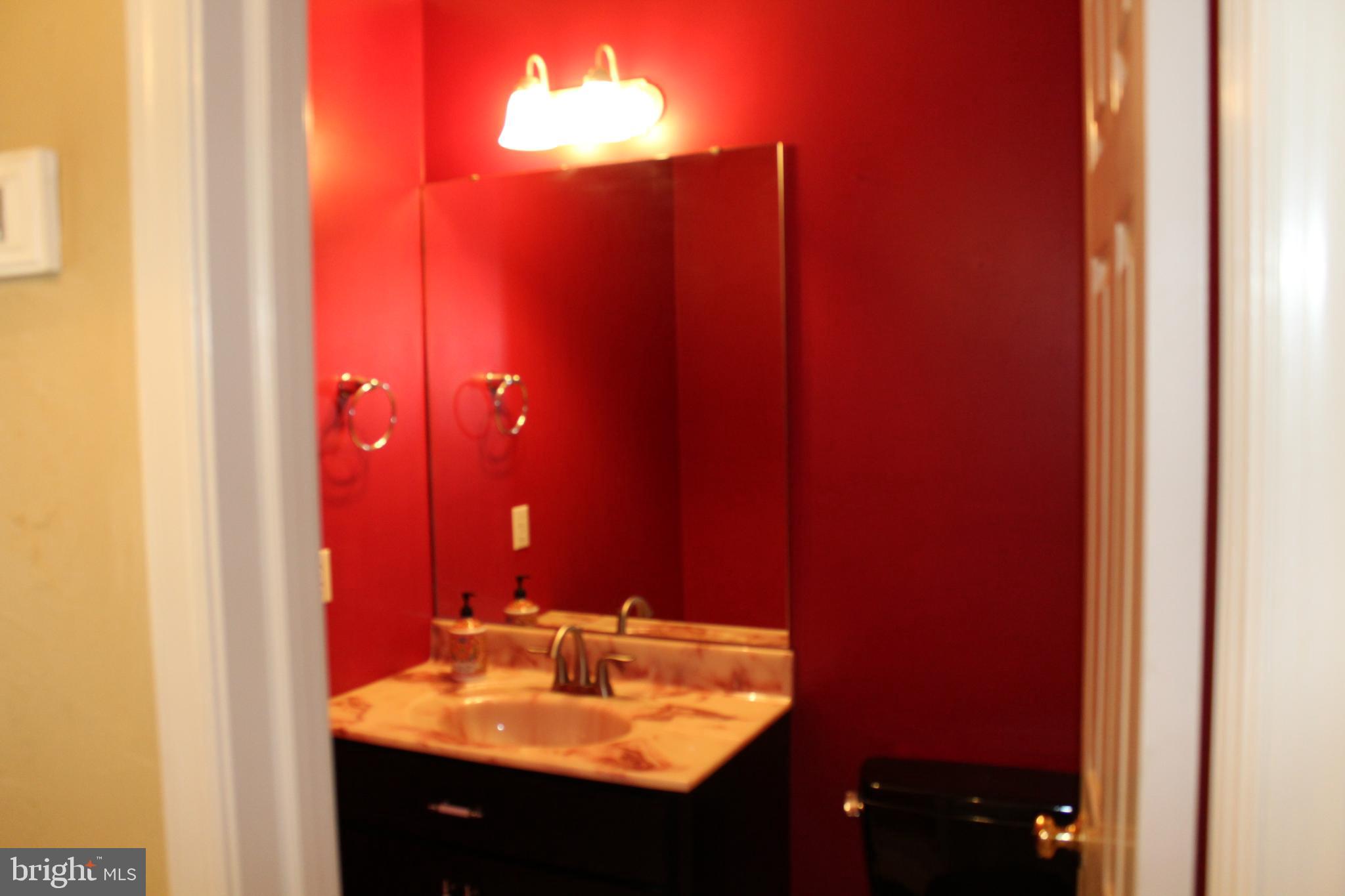 SCARLET OAKS - Residential