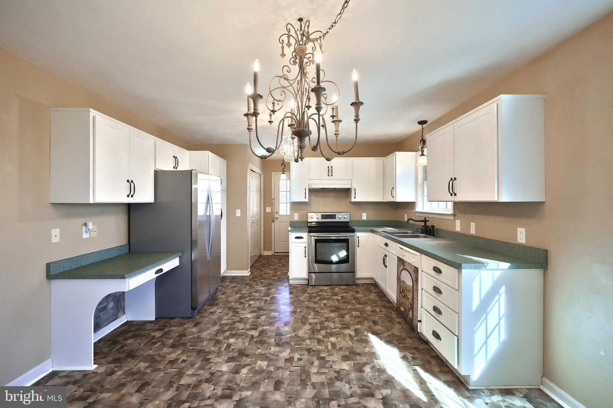 SCARLET OAKS - Residential