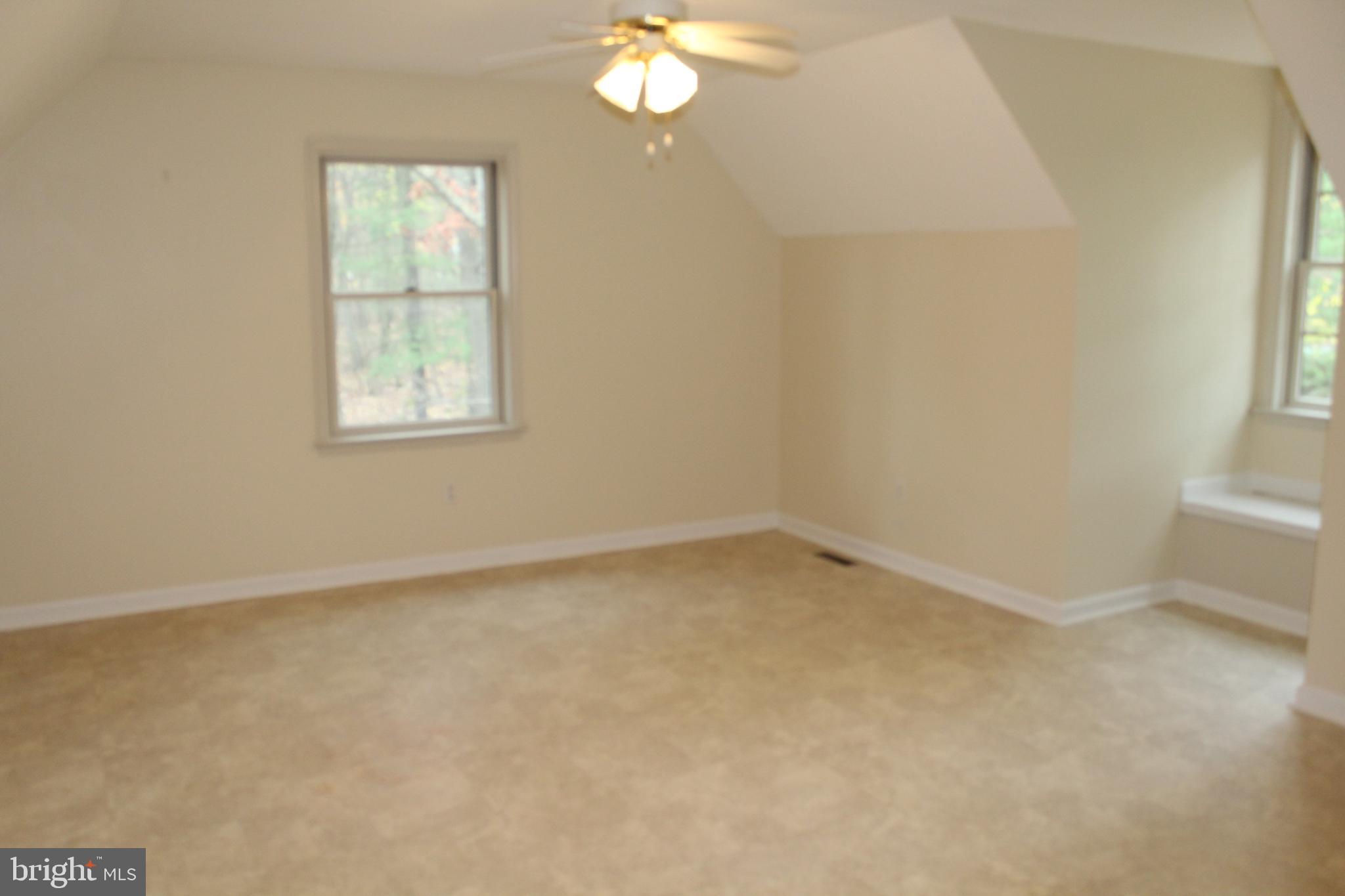 SCARLET OAKS - Residential