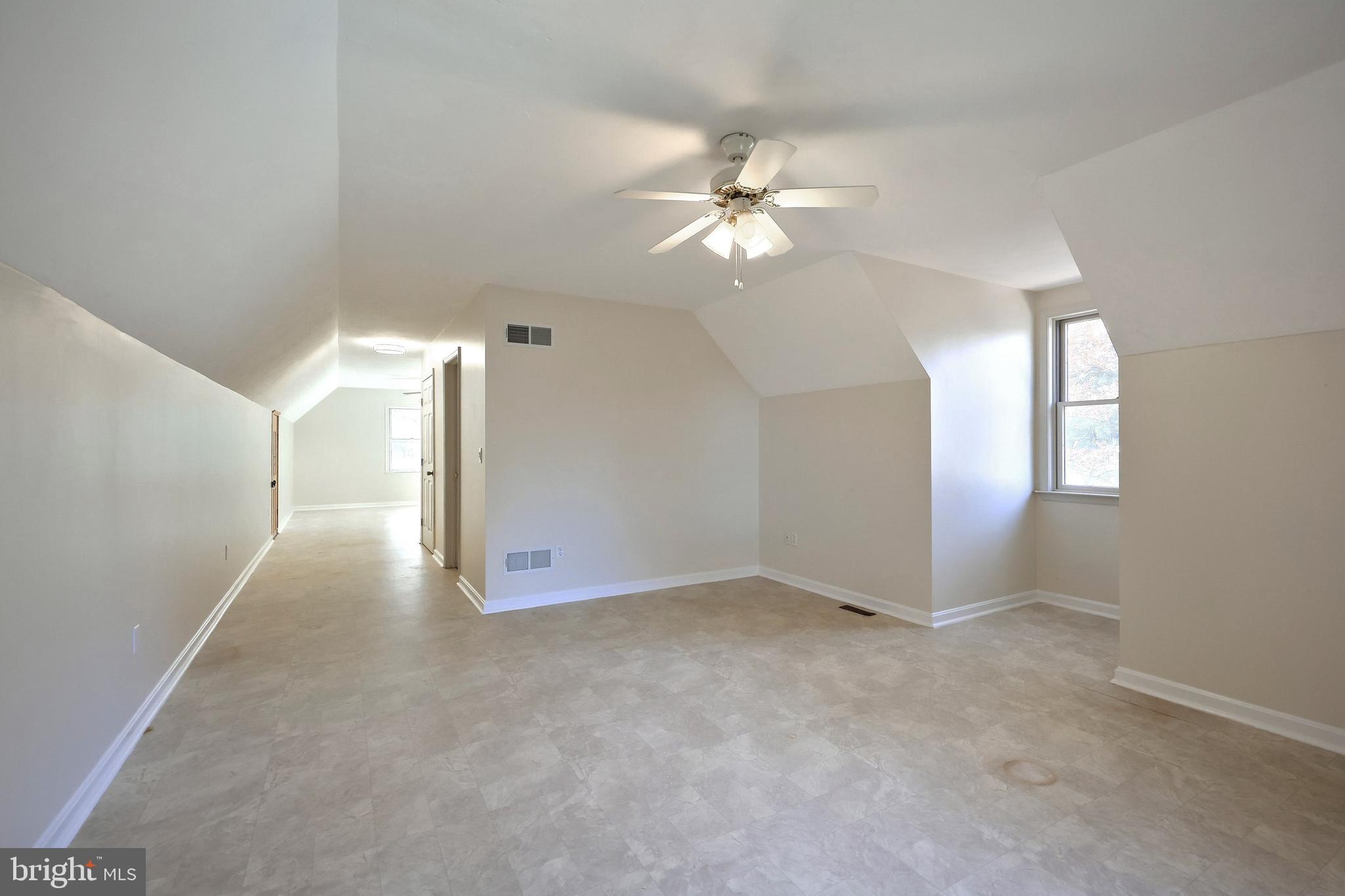 SCARLET OAKS - Residential