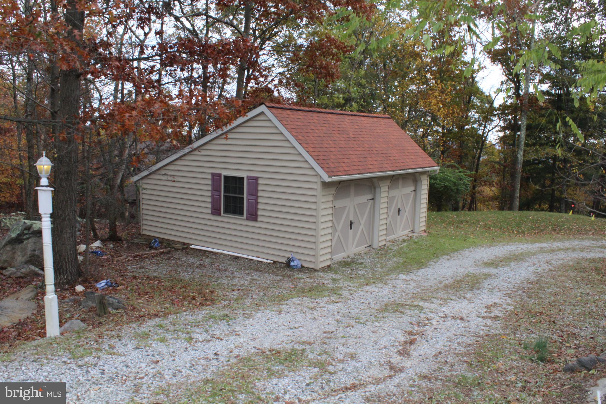 SCARLET OAKS - Residential