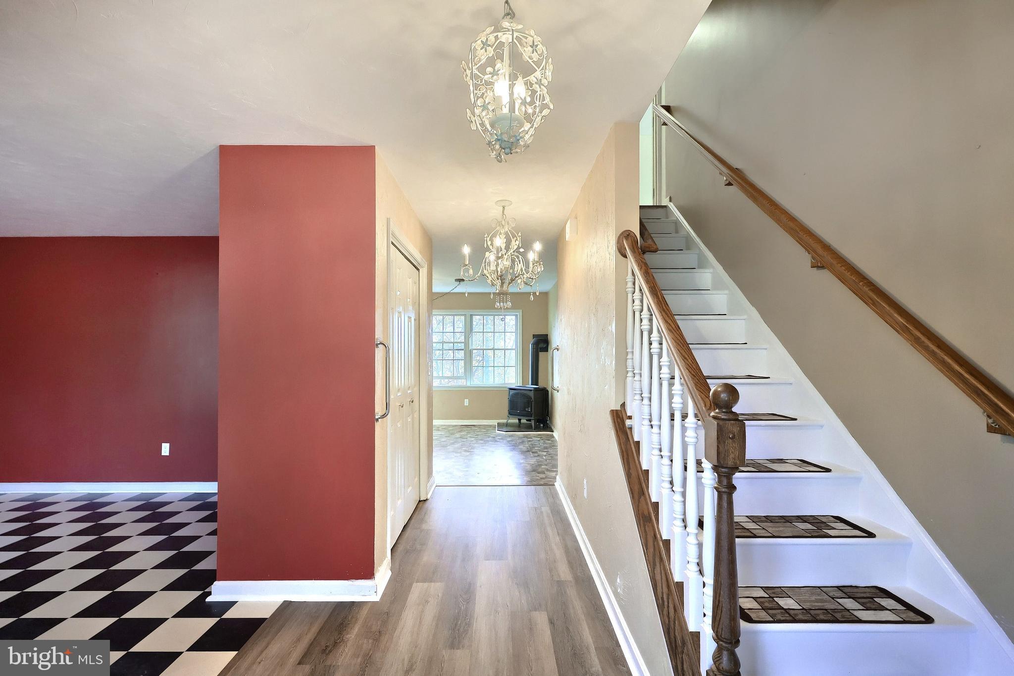 SCARLET OAKS - Residential