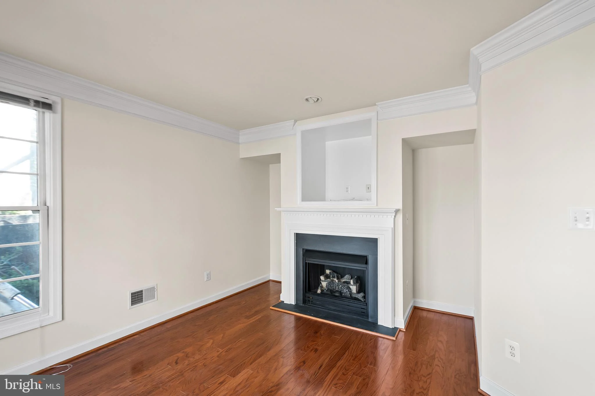 8831 Ashgrove House Lane, Vienna, VA 22182 | VAFX2298012 | Nestfully
