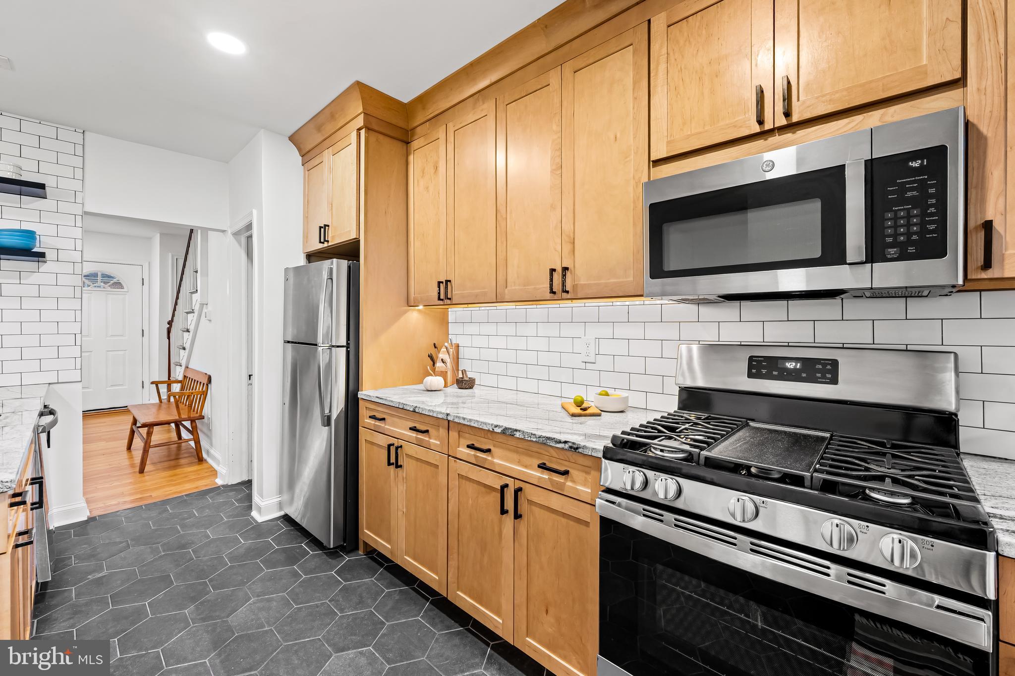 BURKLEIGH SQUARE - Residential