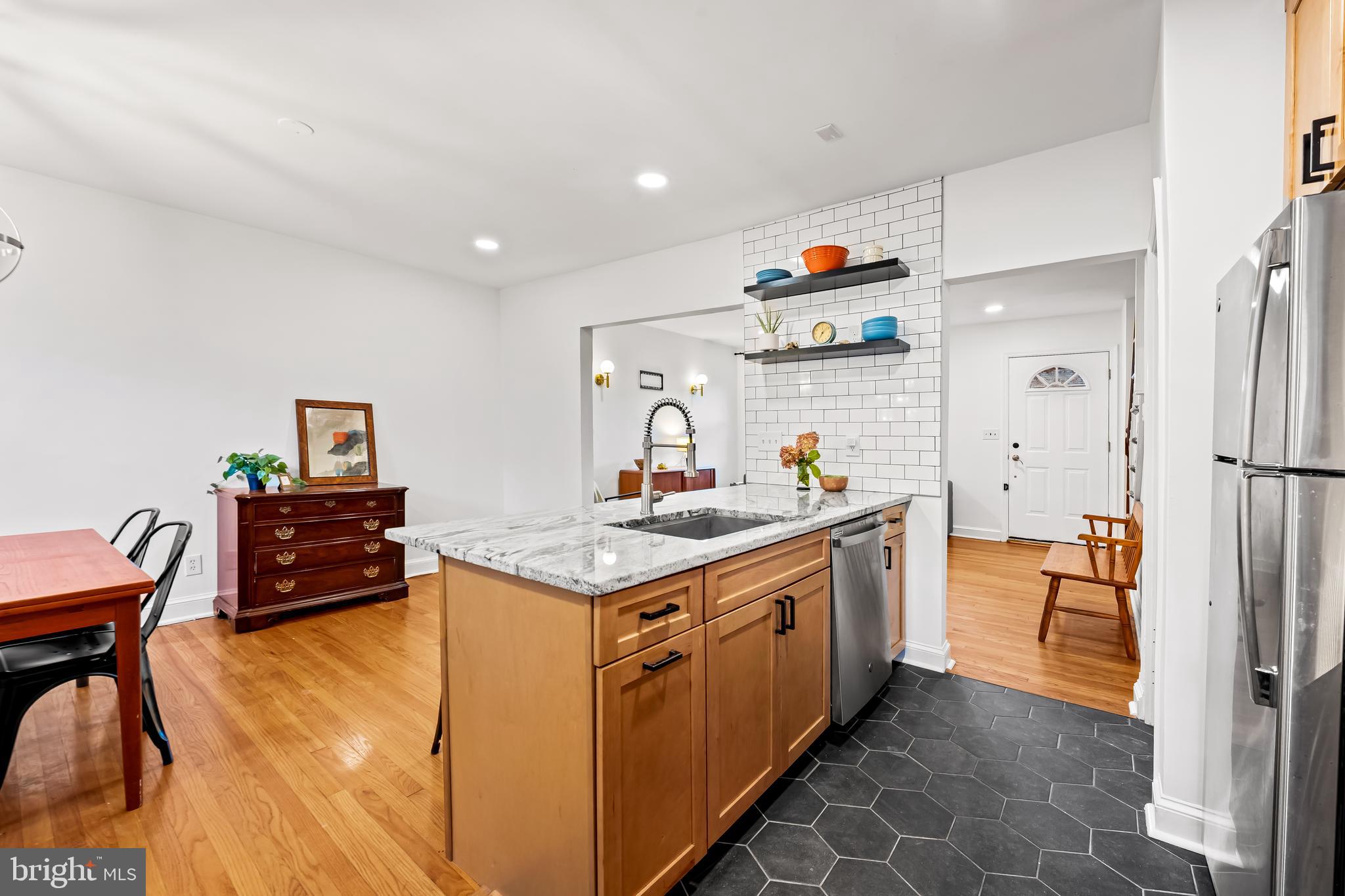 BURKLEIGH SQUARE - Residential