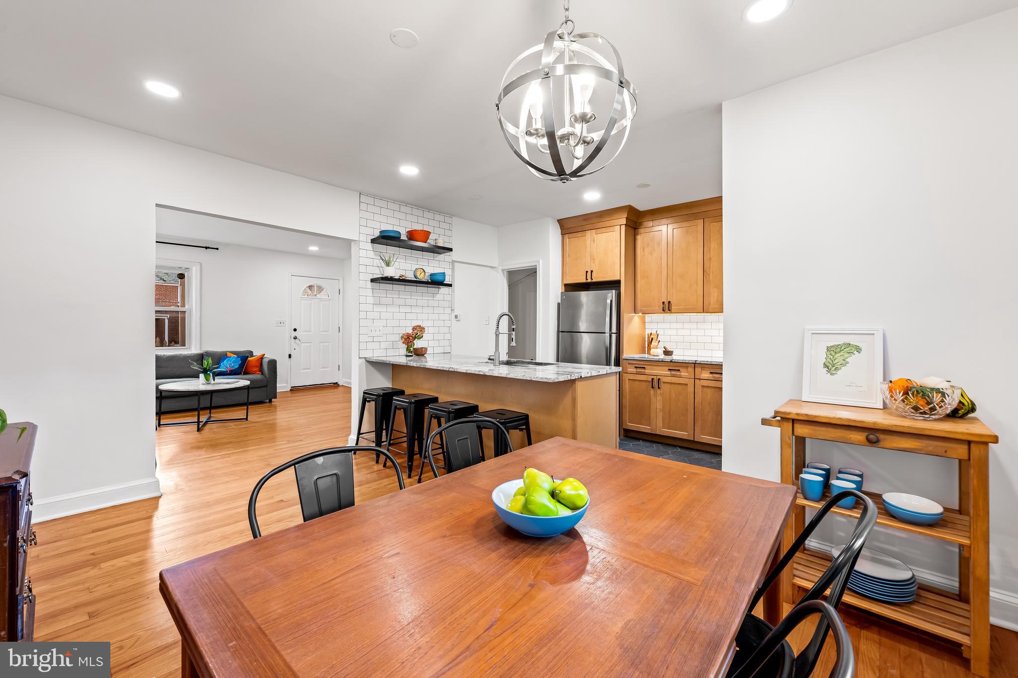 BURKLEIGH SQUARE - Residential