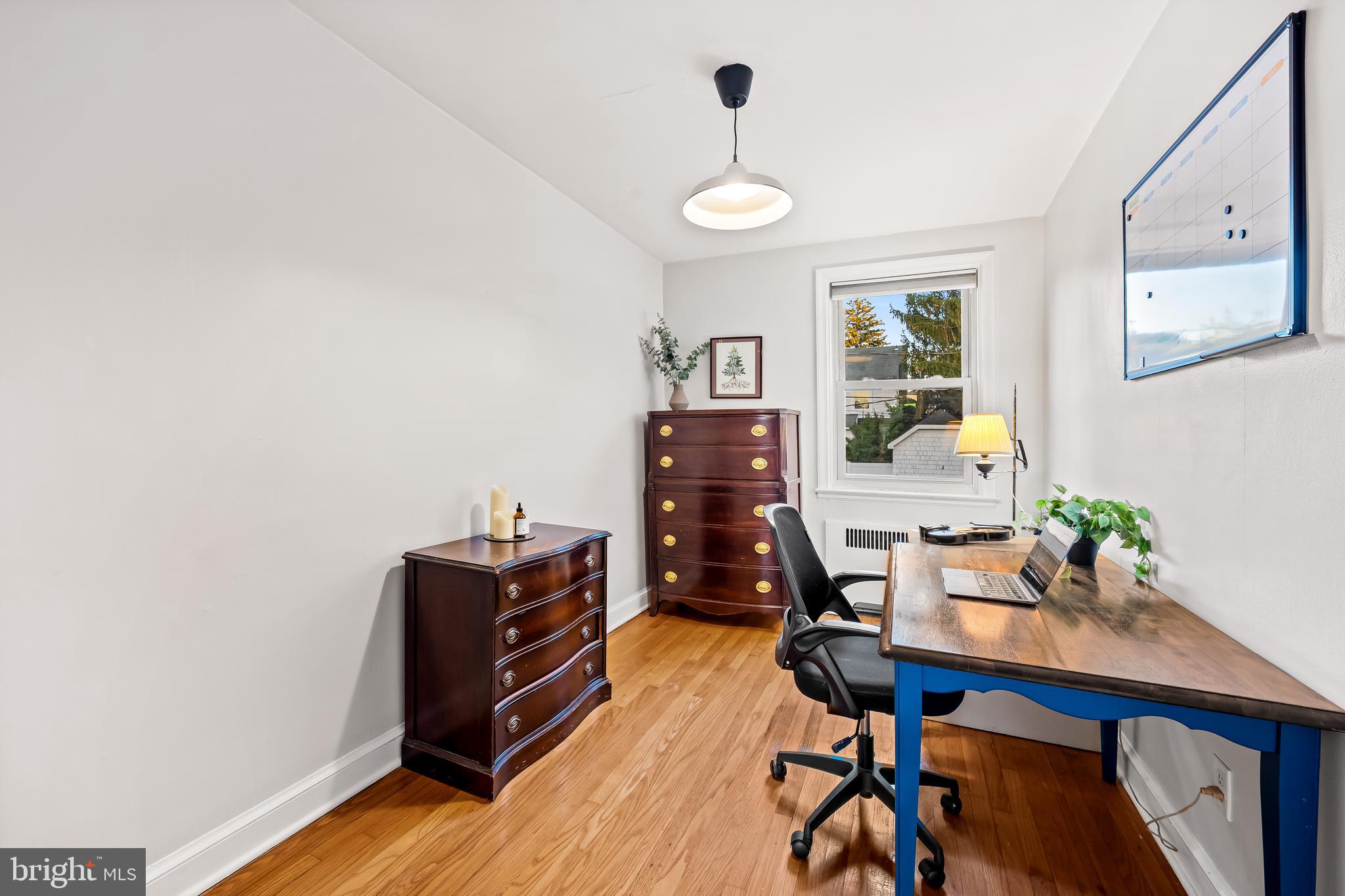 BURKLEIGH SQUARE - Residential