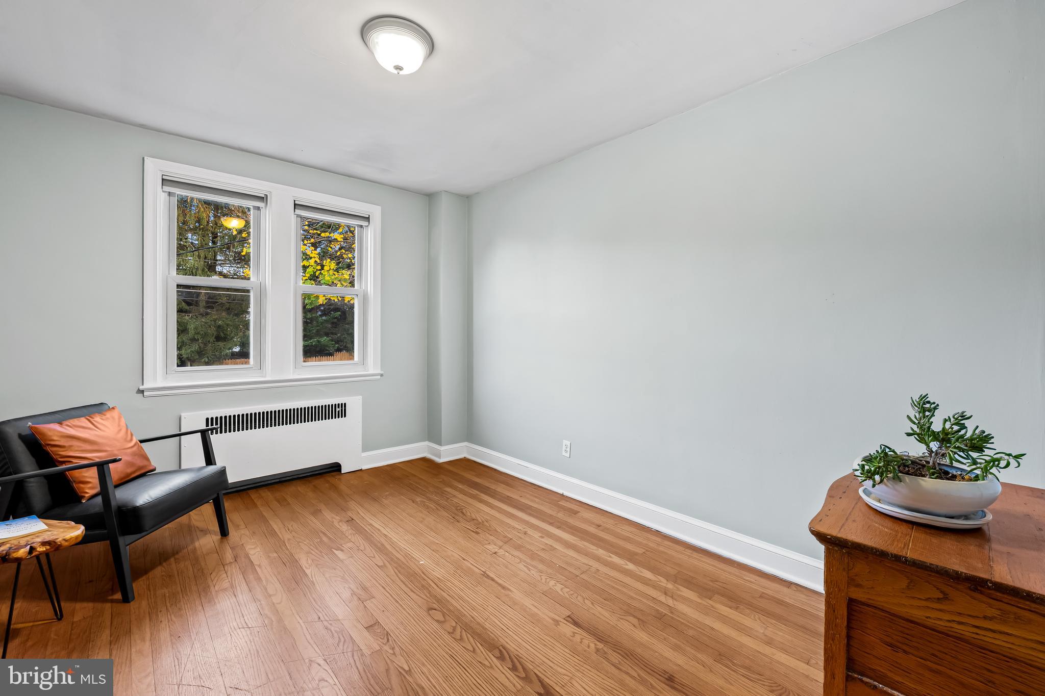 BURKLEIGH SQUARE - Residential