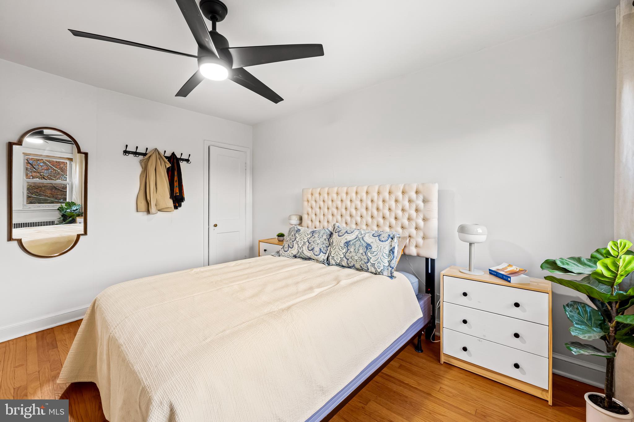 BURKLEIGH SQUARE - Residential