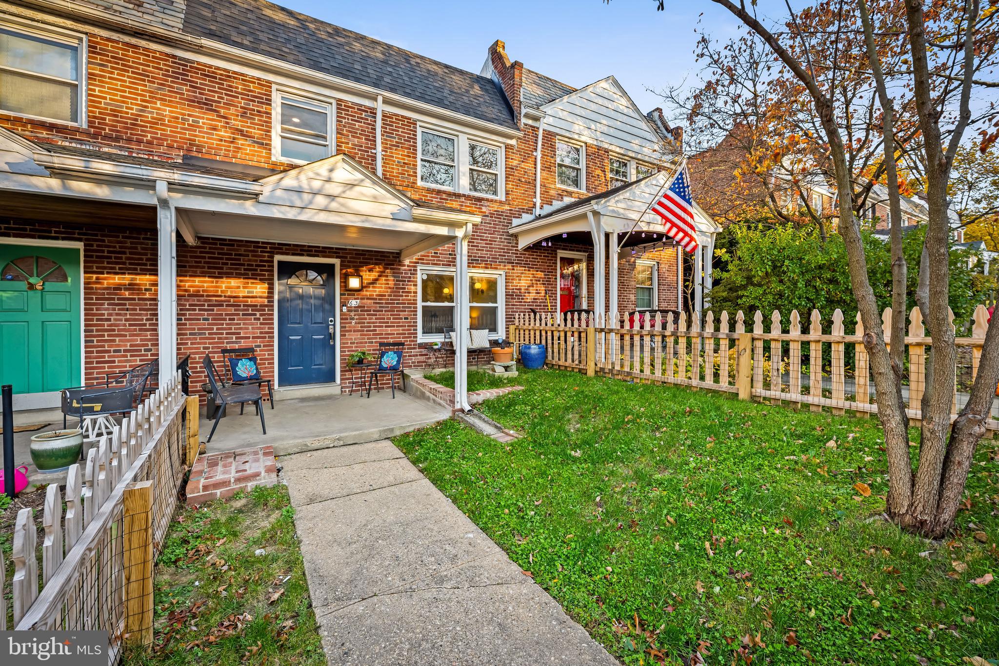 BURKLEIGH SQUARE - Residential