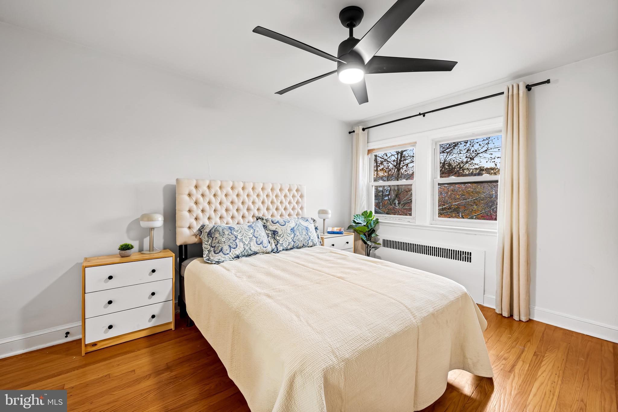 BURKLEIGH SQUARE - Residential