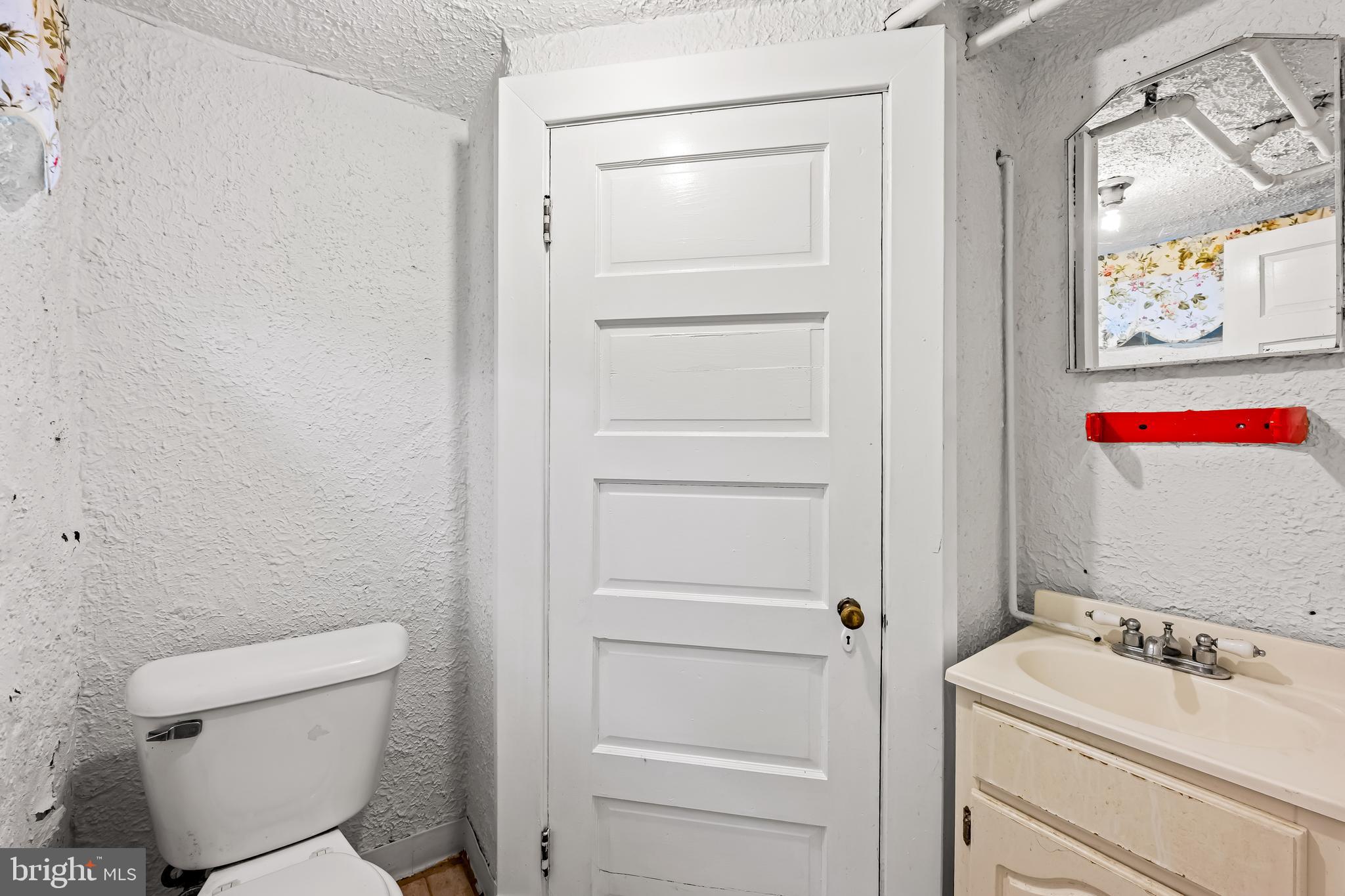 BURKLEIGH SQUARE - Residential