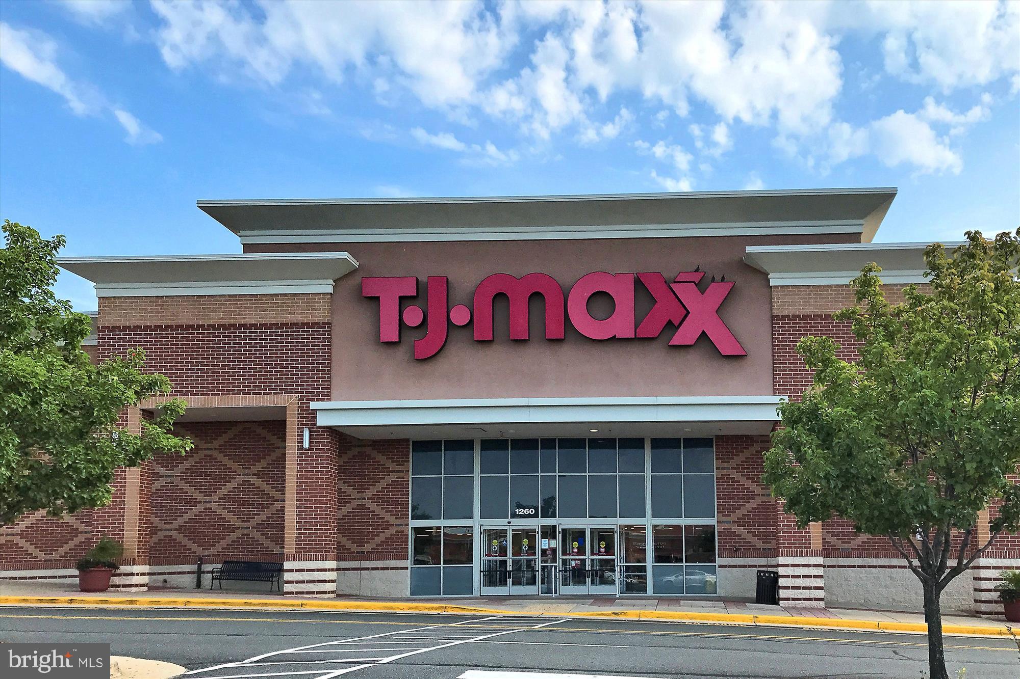 DOGWOODS - Residential Lease