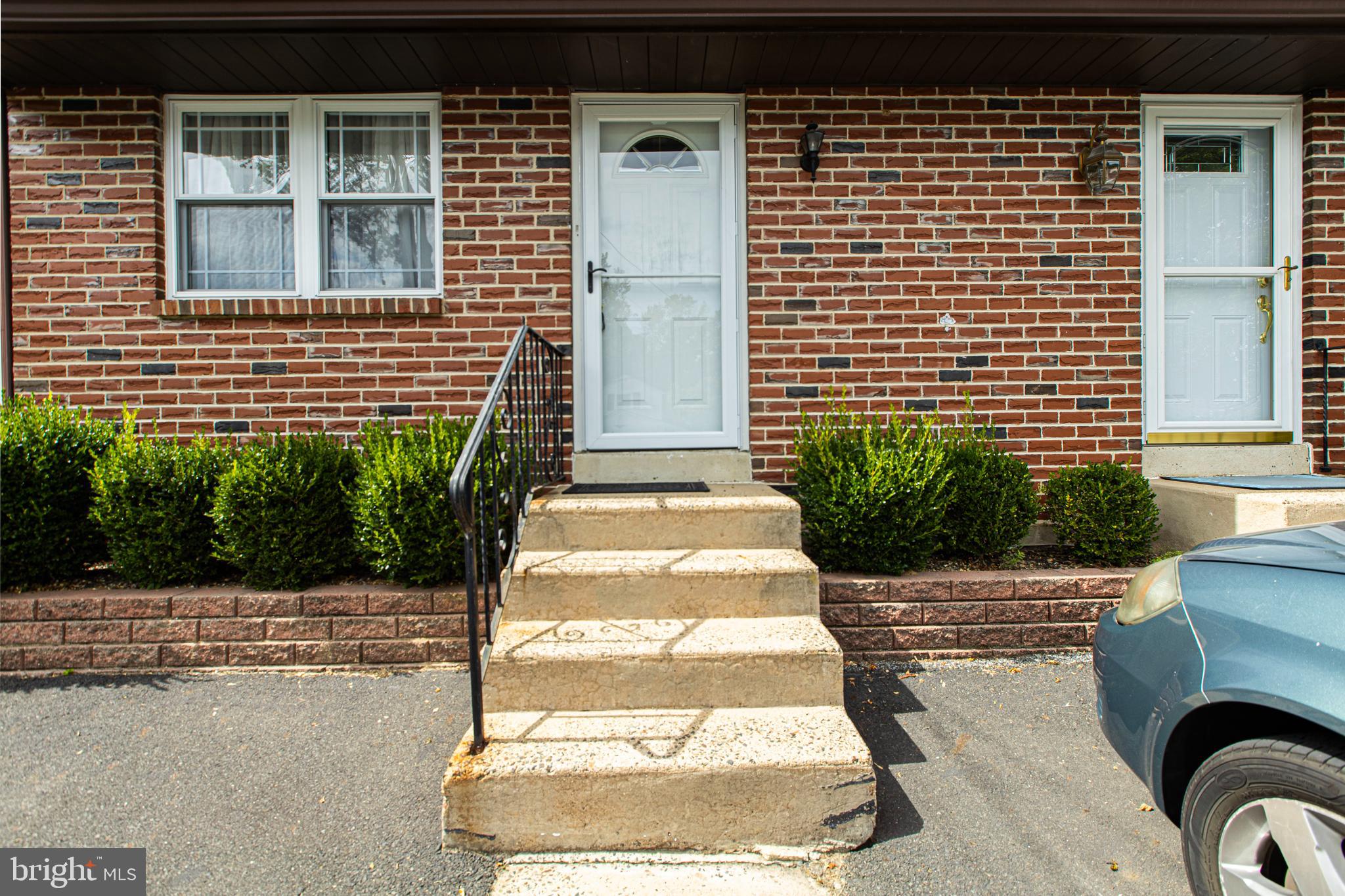 454 AVENUE A 1/2 A