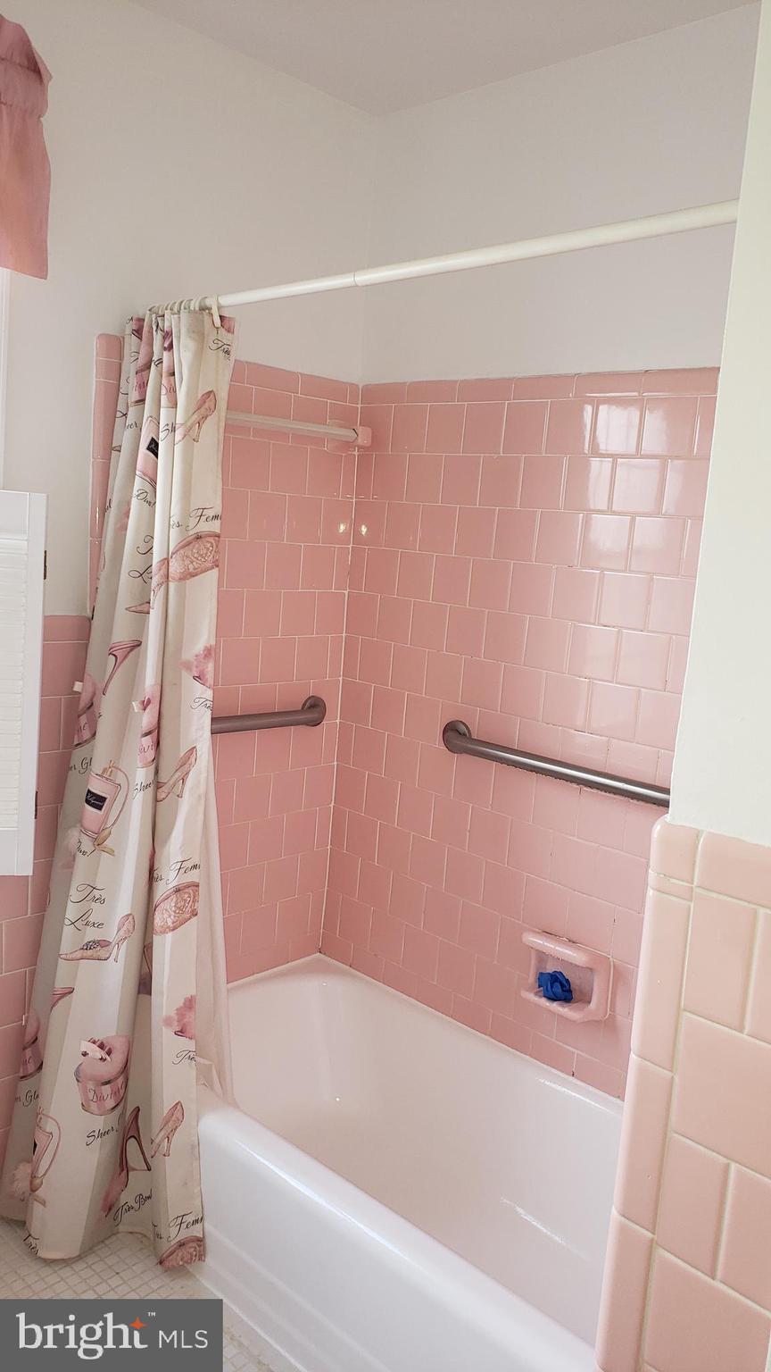 LOCH RAVEN VILLAGE - Residential