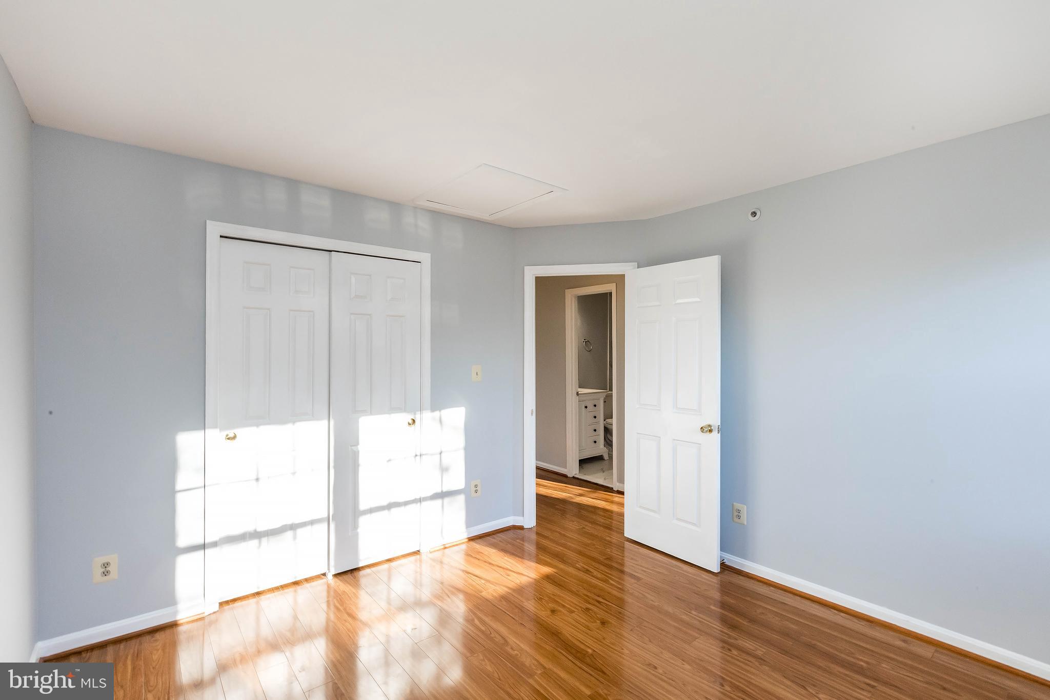 FLOWER HILL - Residential