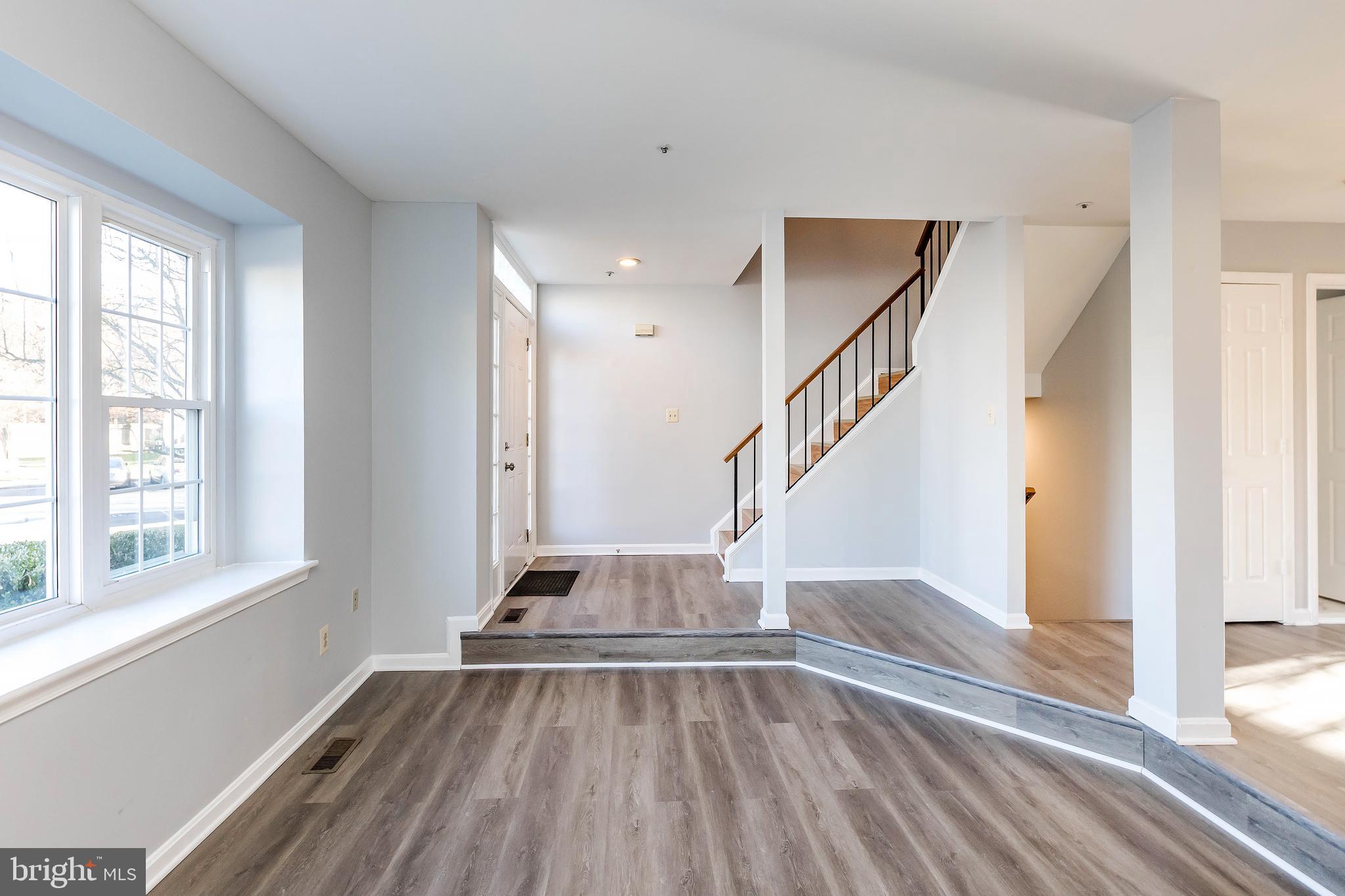 FLOWER HILL - Residential