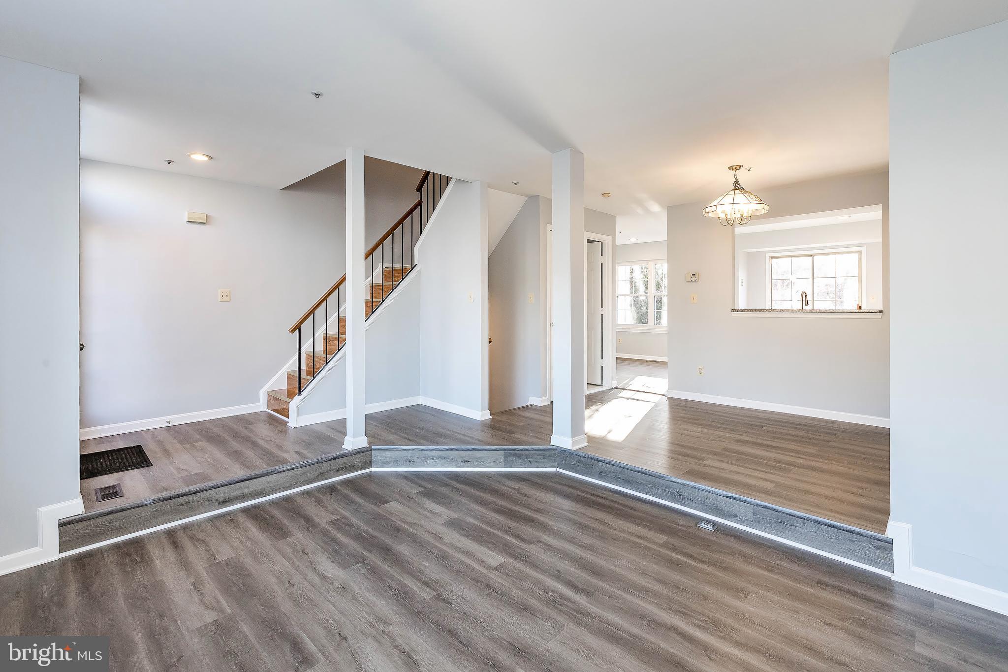 FLOWER HILL - Residential