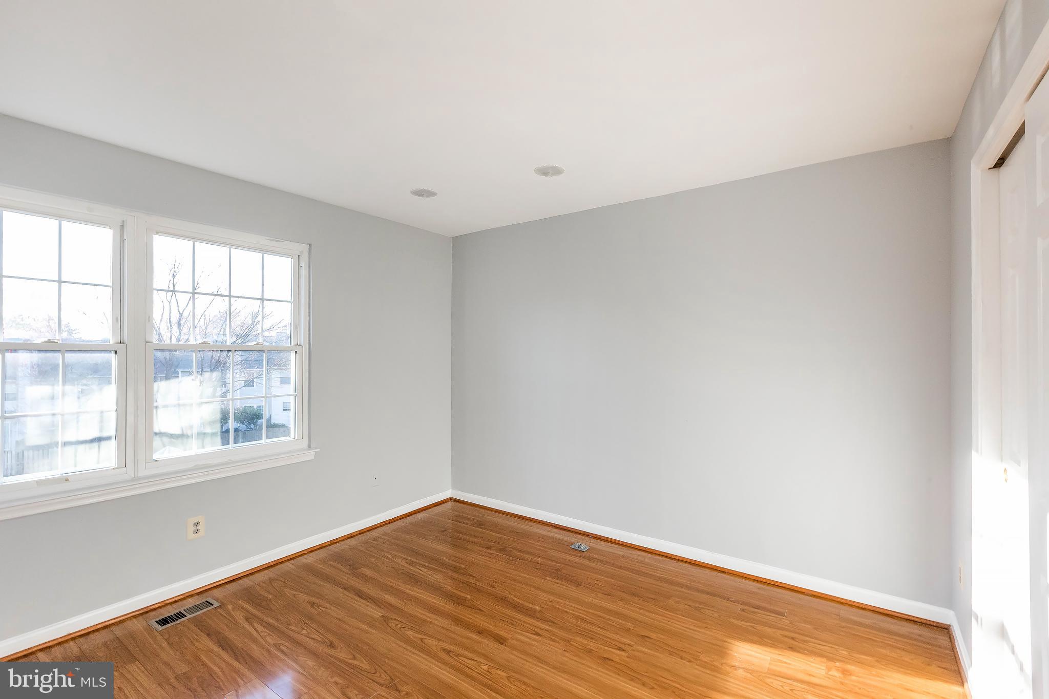 FLOWER HILL - Residential